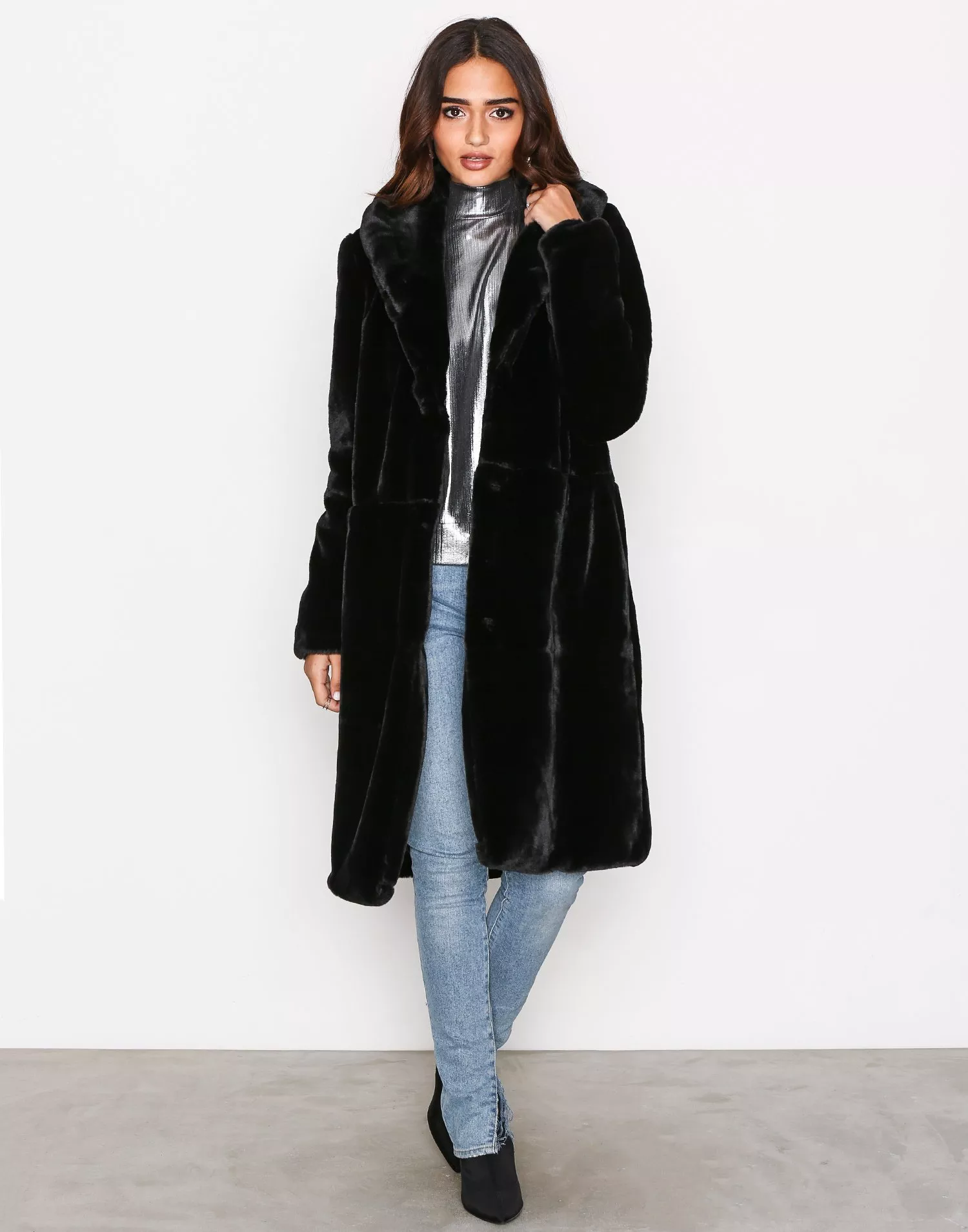 Vero moda black fur on sale coat