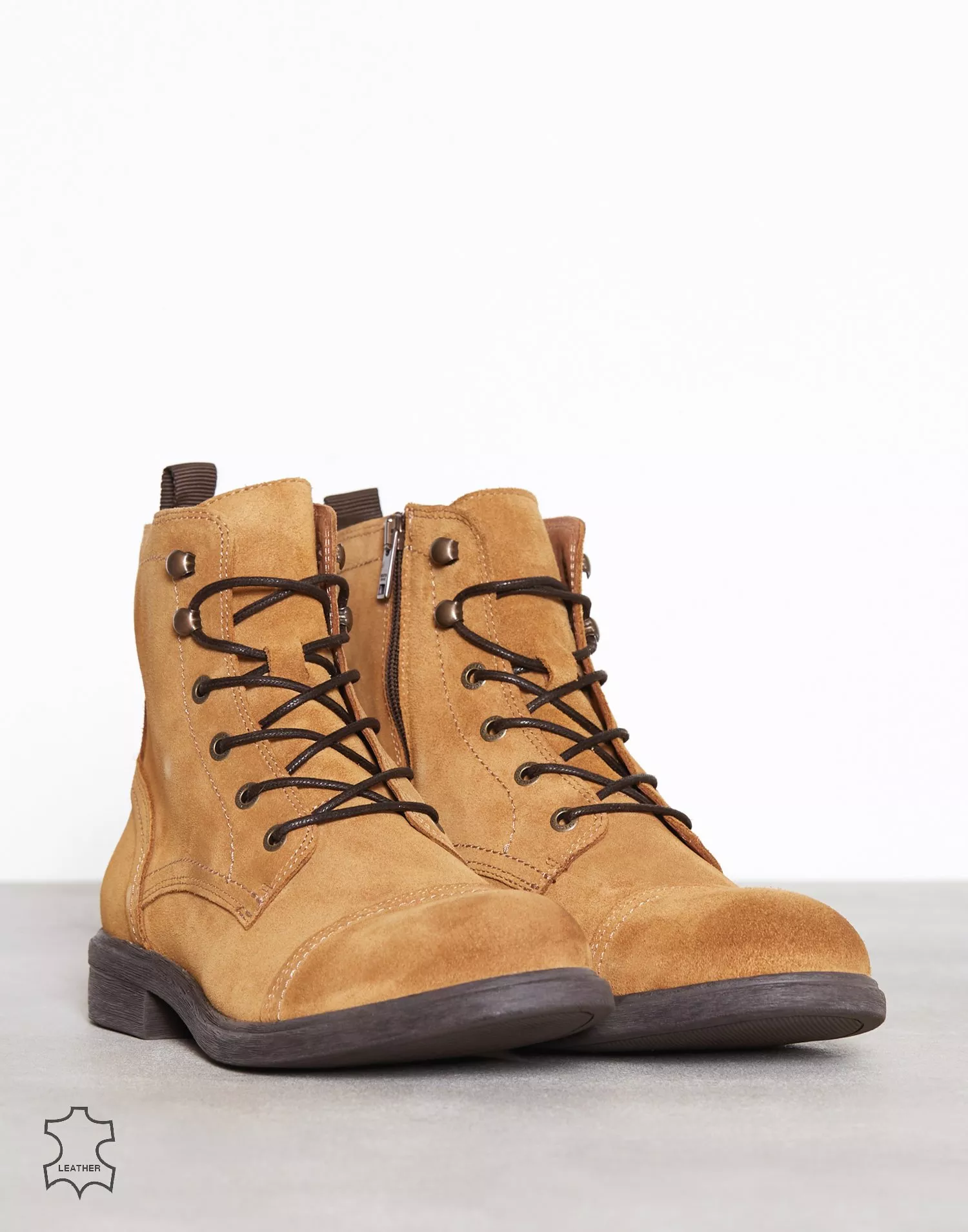 Buy Selected Homme SLHTERREL SUEDE BOOT W Ljusbrun NLY Man