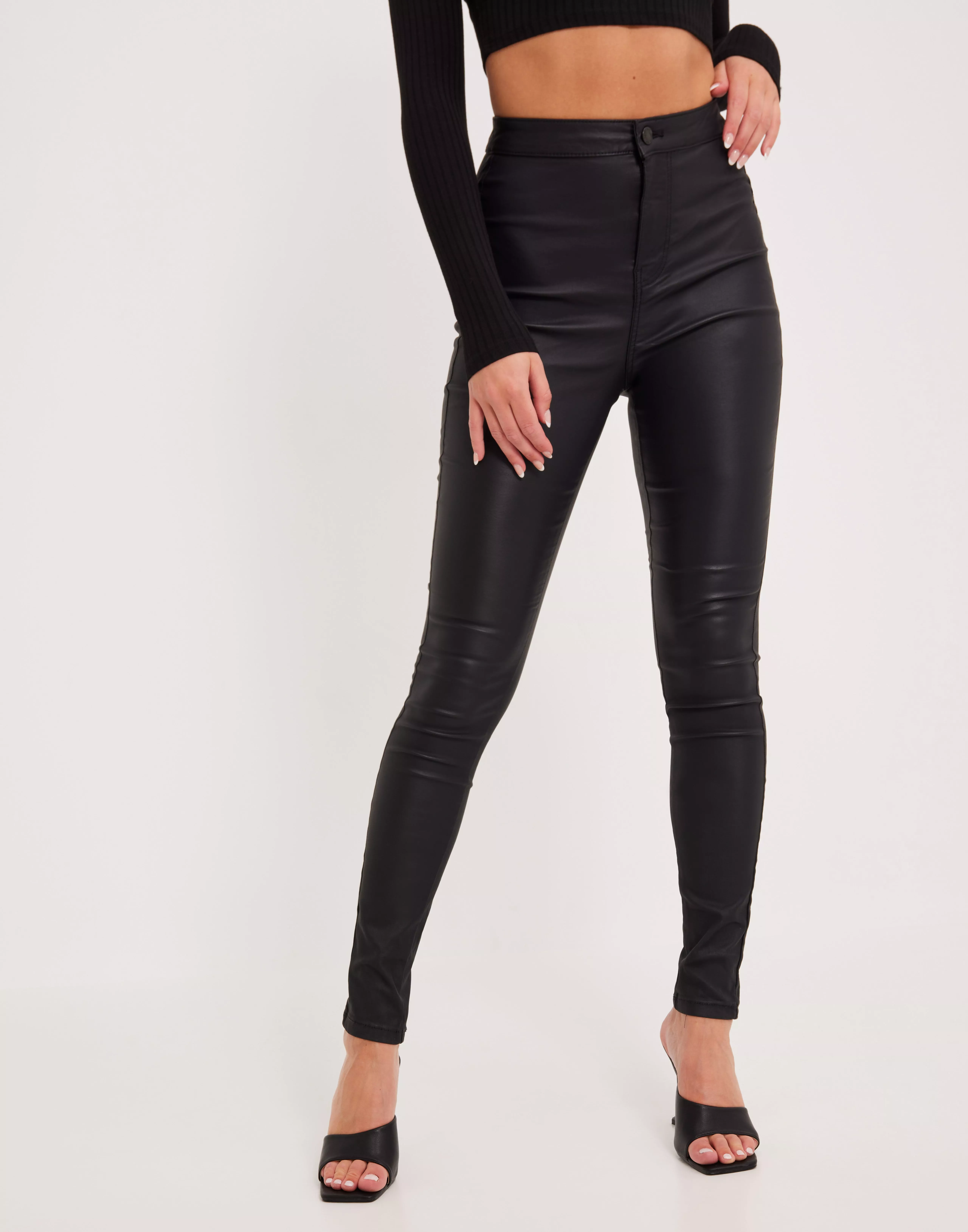 SALE: Super High Waisted Jeans In Black, Noisy May