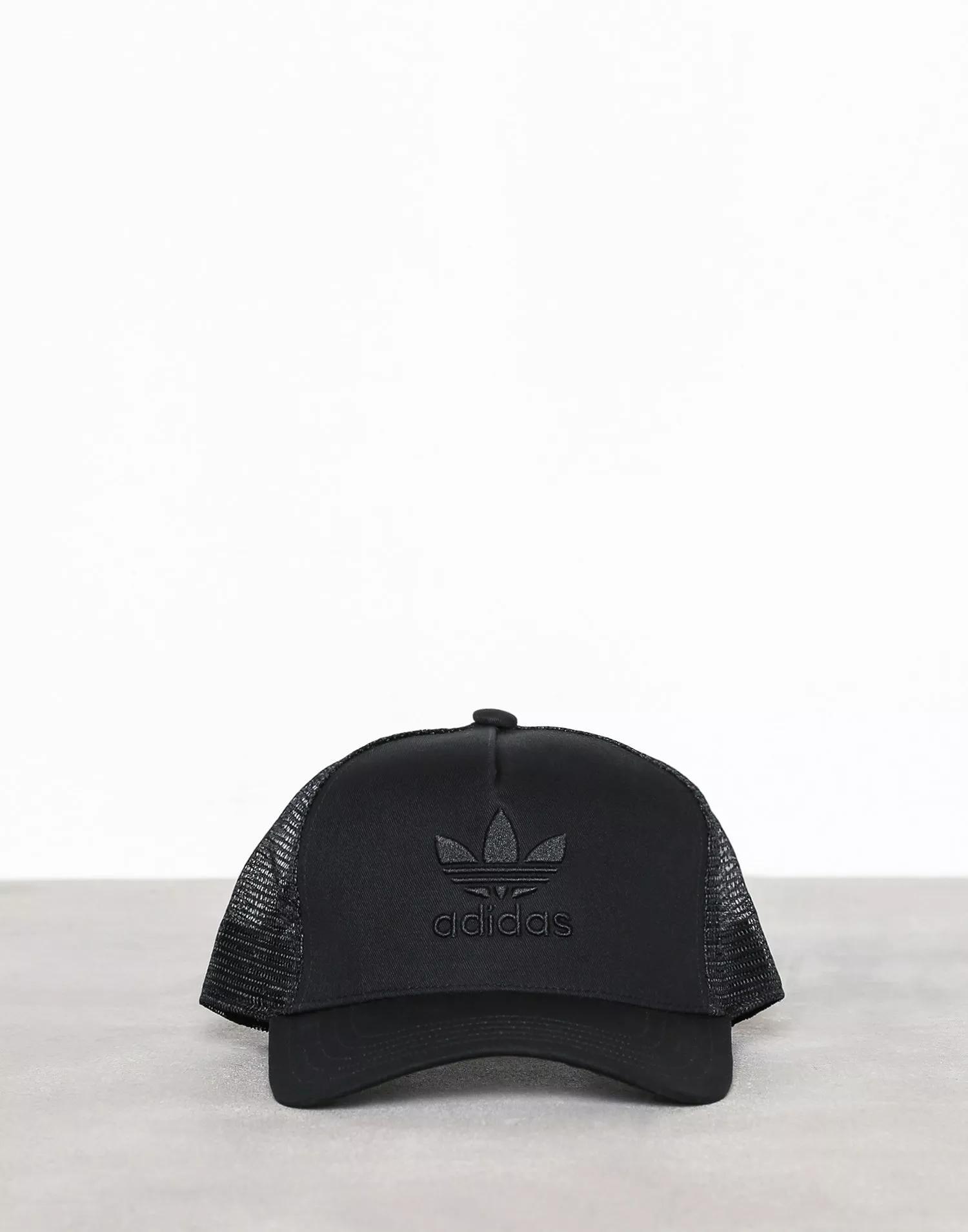 Adidas originals shop trefoil trucker cap