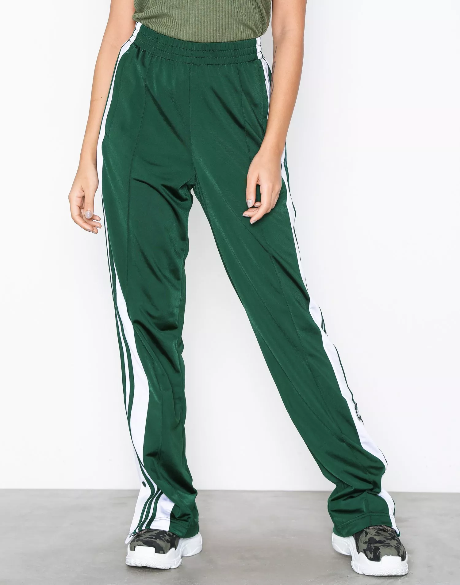 Adibreak track shop pants green