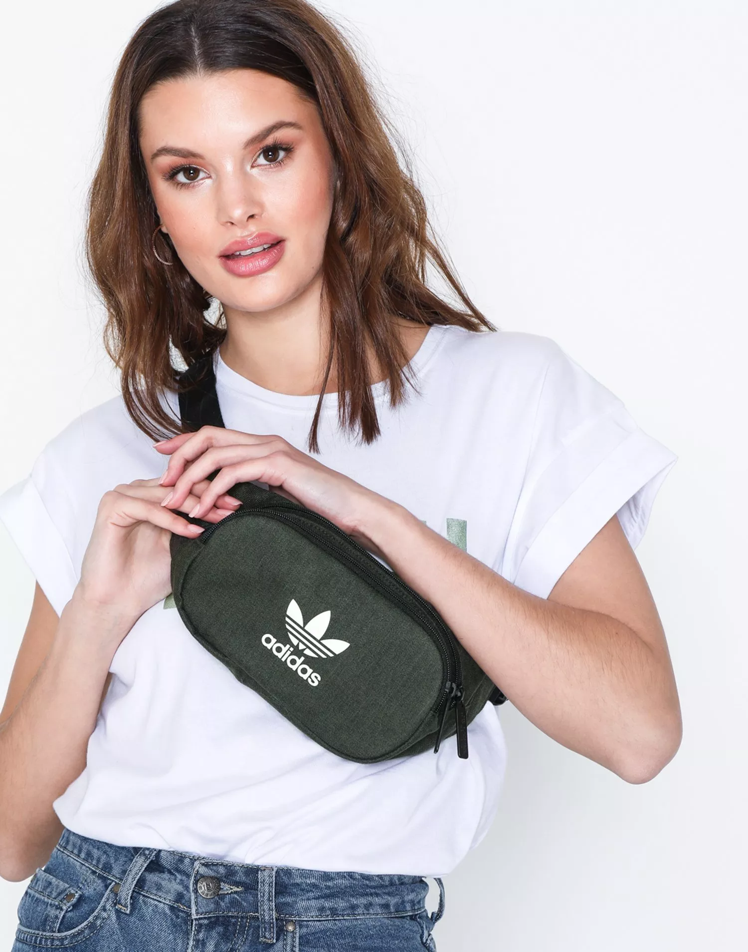 Adidas originals discount essential crossbody bag