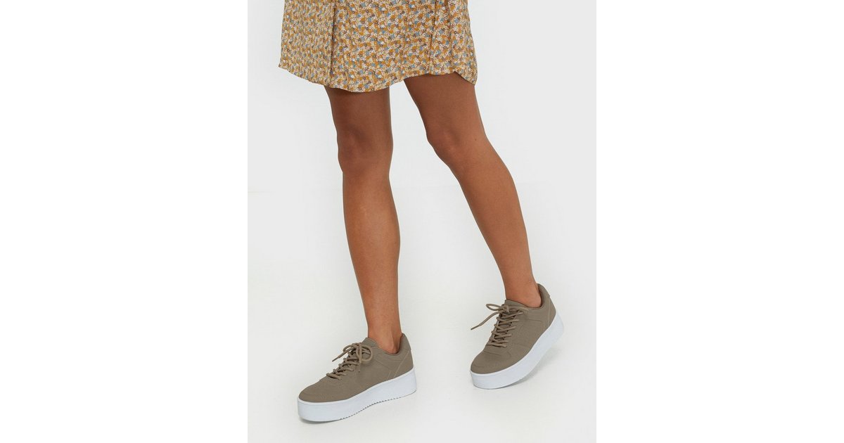 nly by nelly flirty platform
