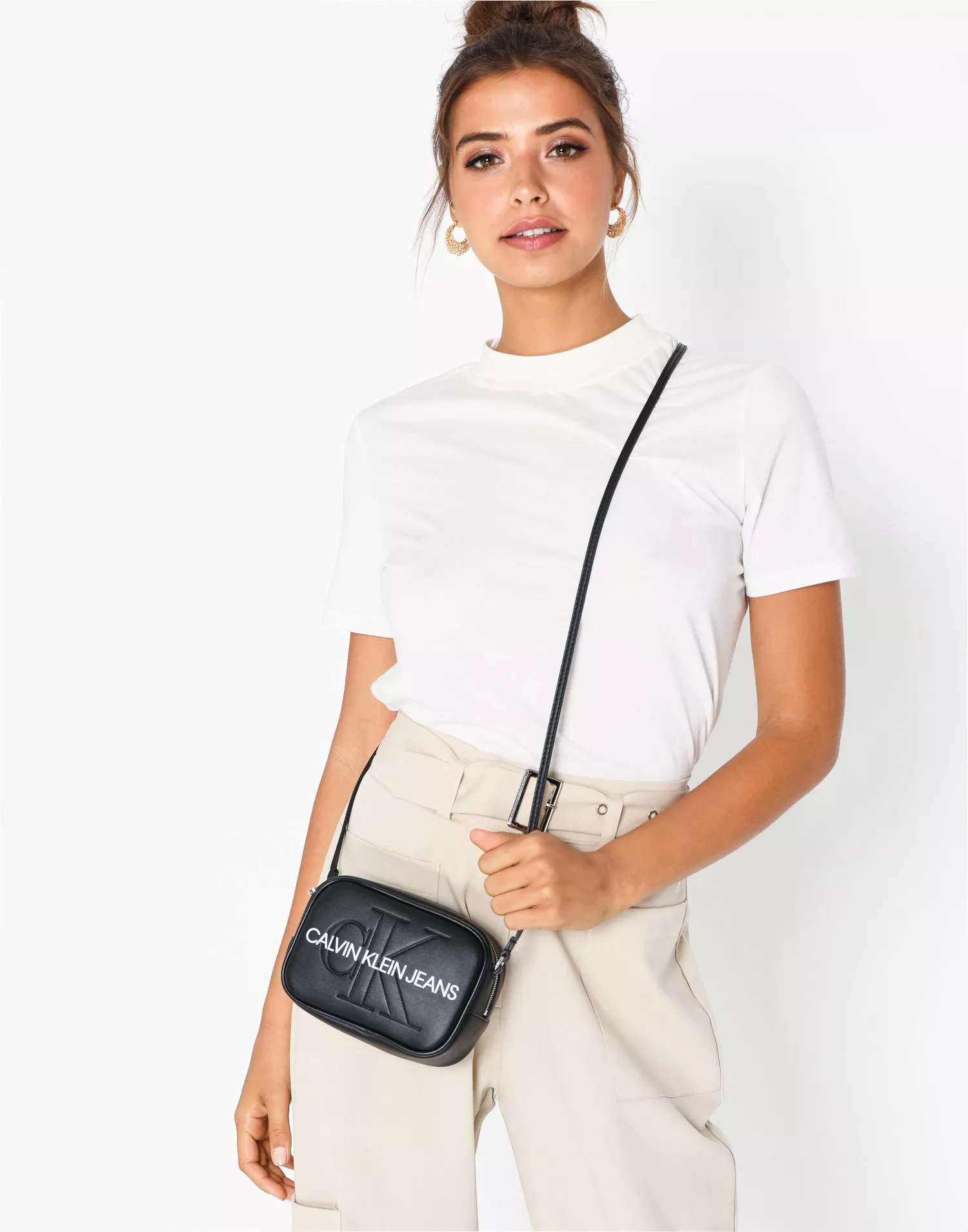 Calvin Klein Jeans sculpted phone crossbody bag in black