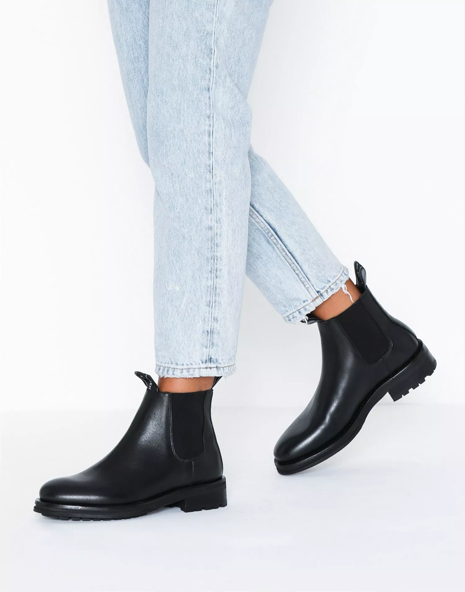 Chelsea boots tiger store of sweden