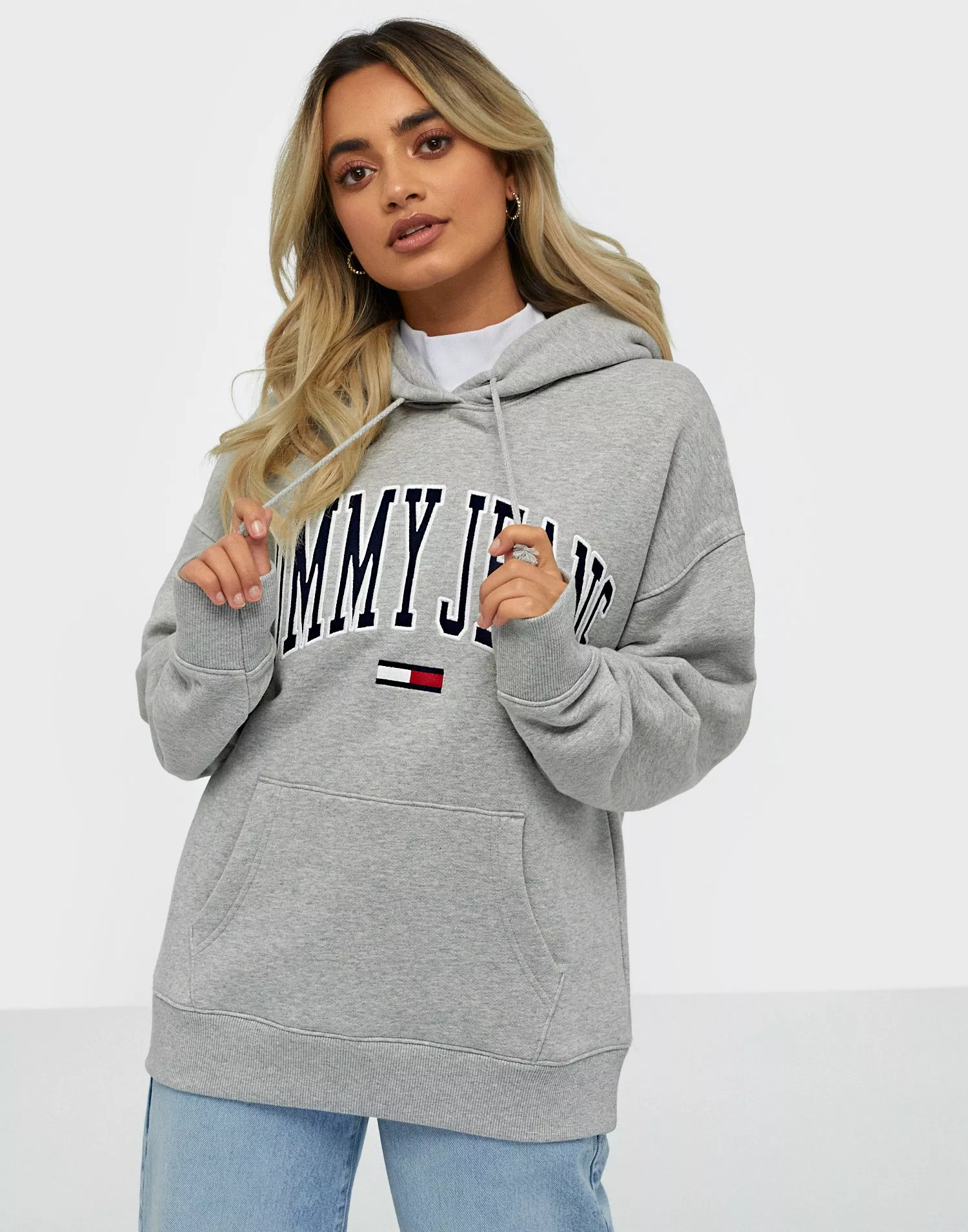 Tommy jeans best sale grey hoodie