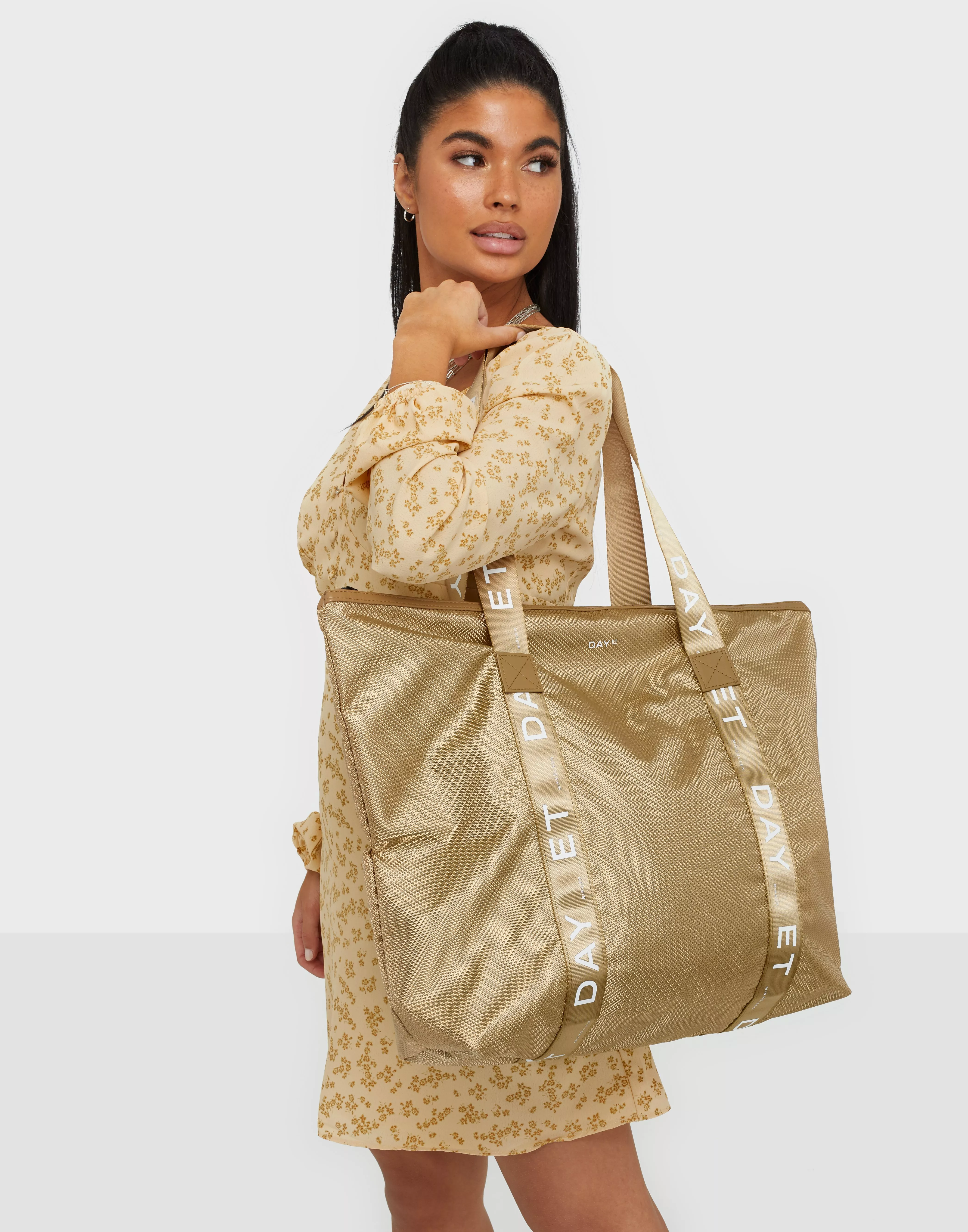 Beige cheap day bag