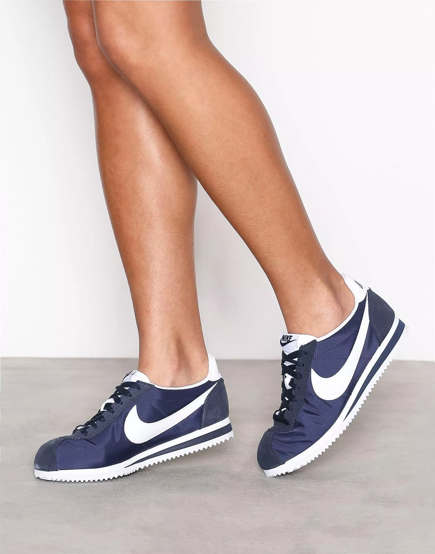 Nike classic cortez 2025 nylon navy blue