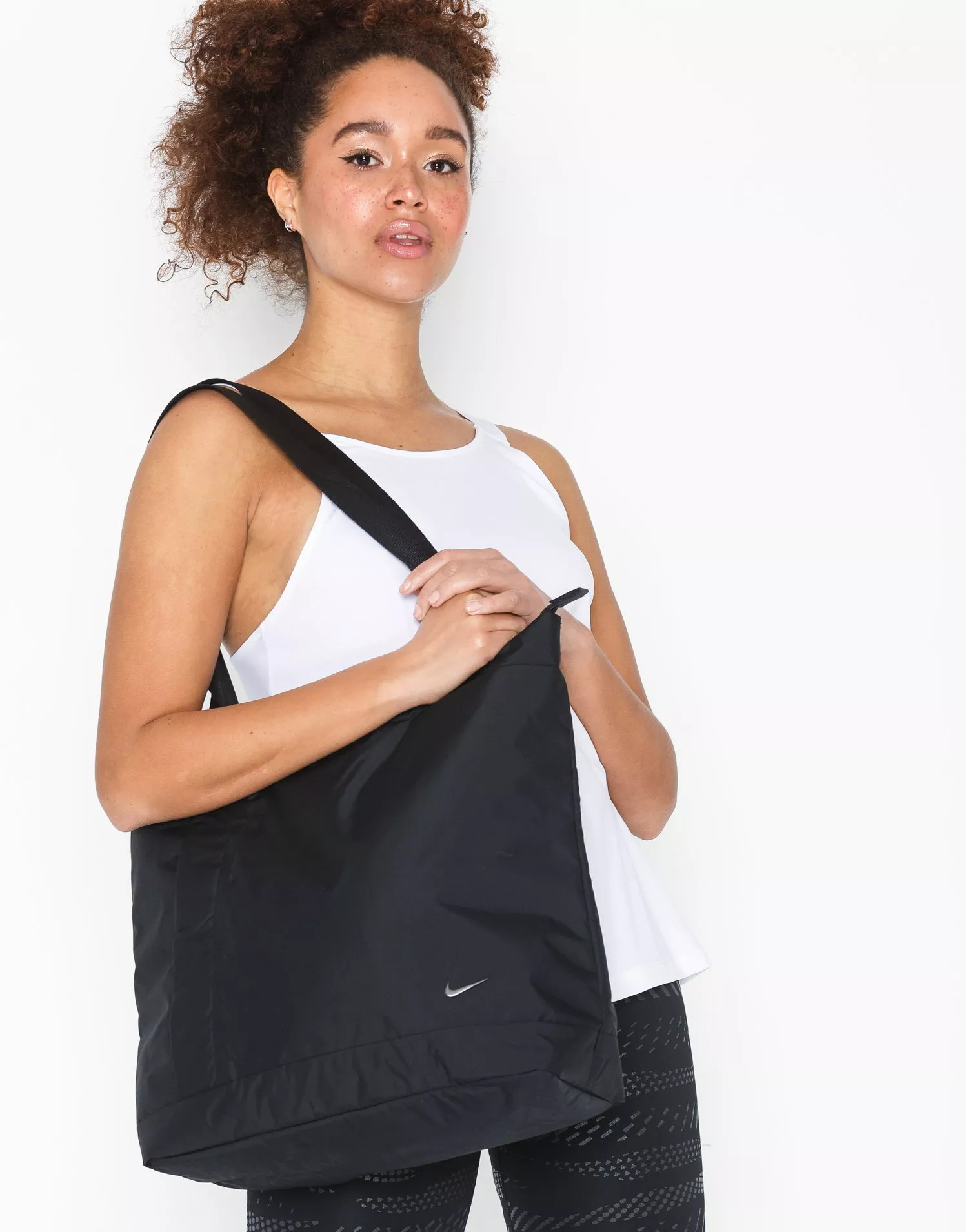 Nike store legend tote