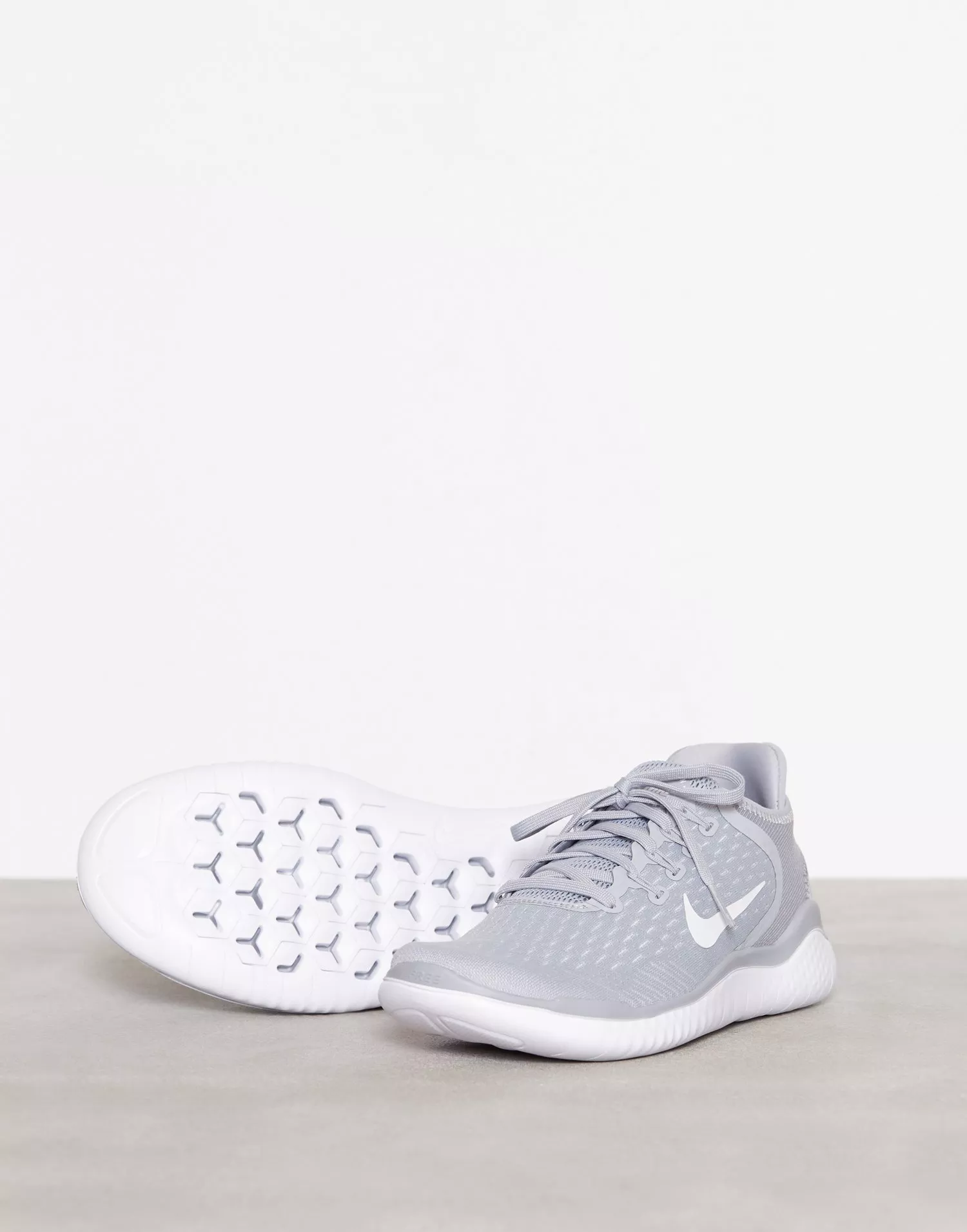 Nike free rn 2018 best sale wolf grey