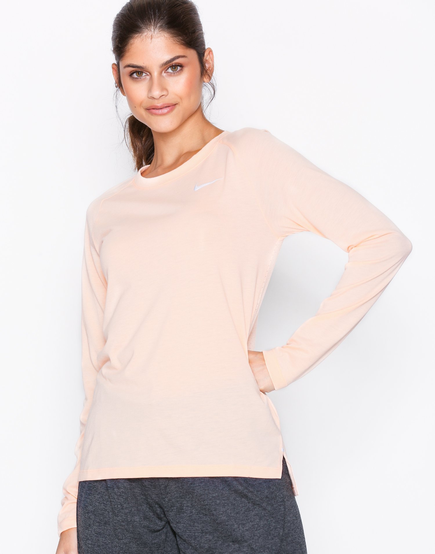Nelly.com SE - Tailwind LS Running Top 448.00