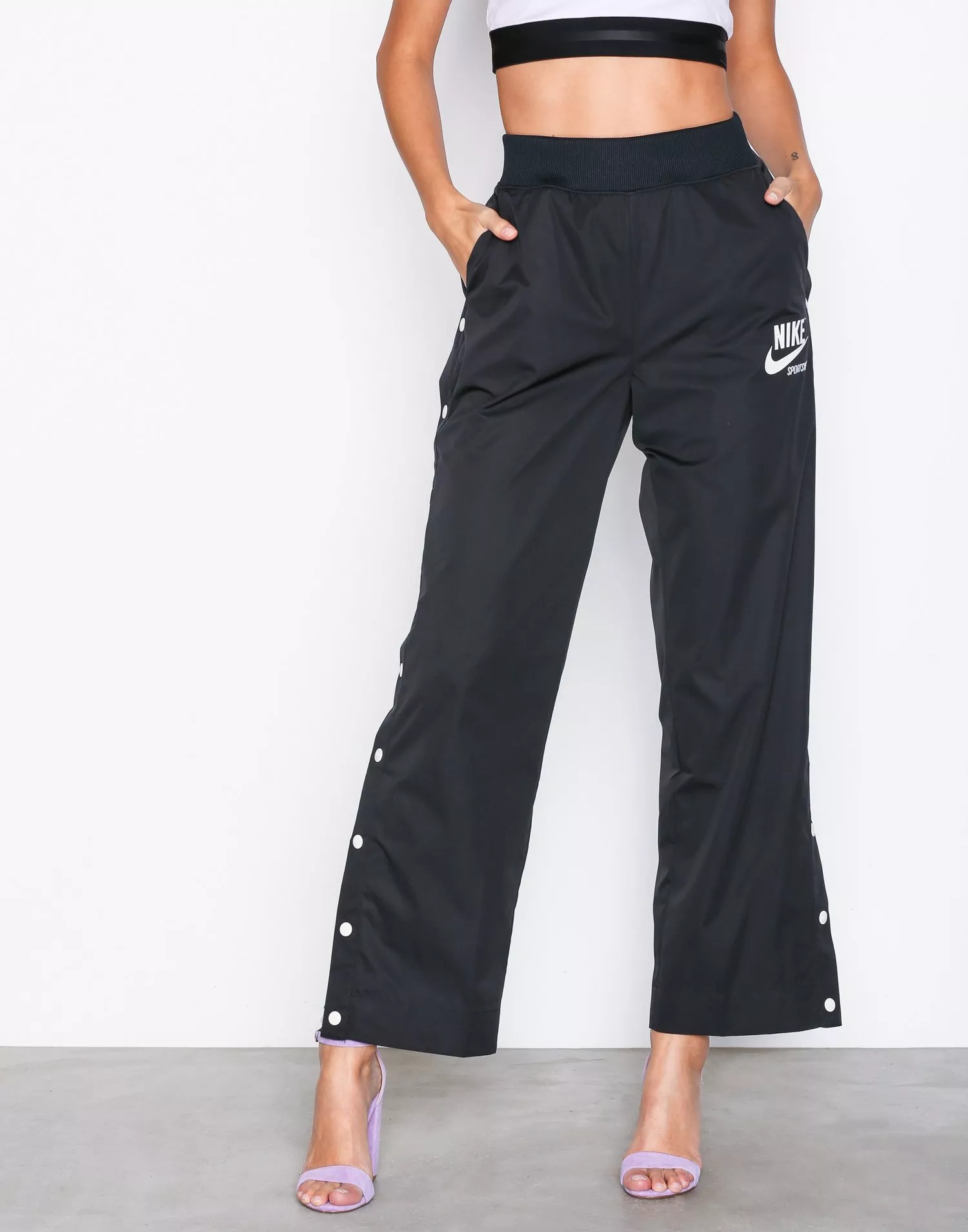 Nike sportswear archive outlet pants