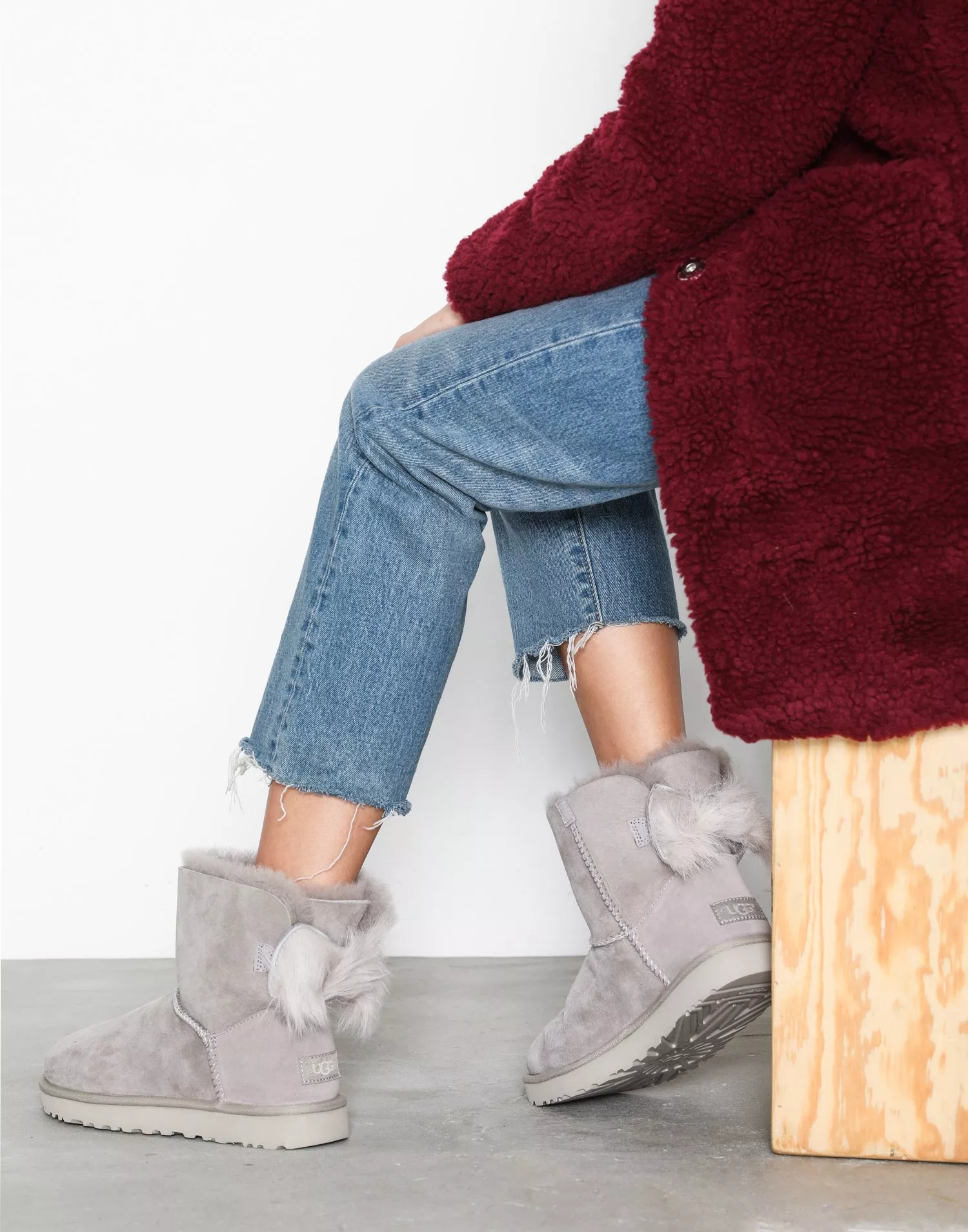 Fluff bow hot sale mini ugg