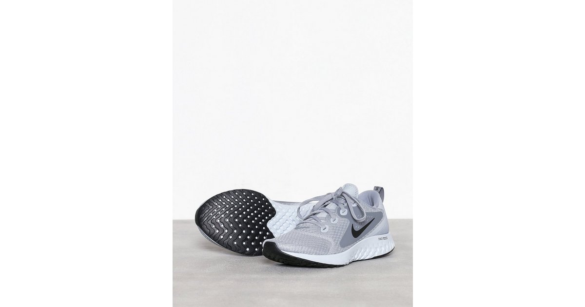 Nike legend store react wolf grey