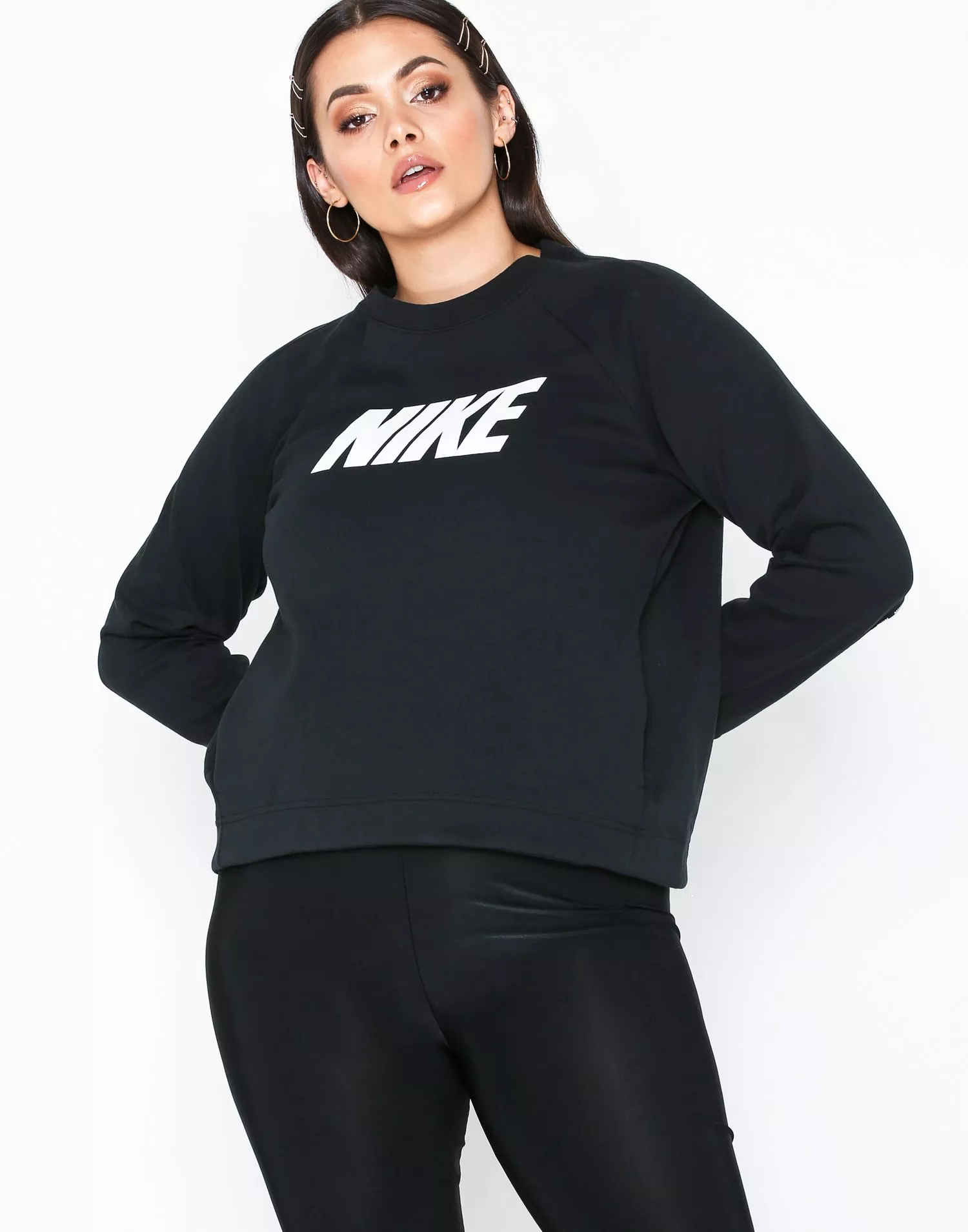 Nike av15 store crew sweater