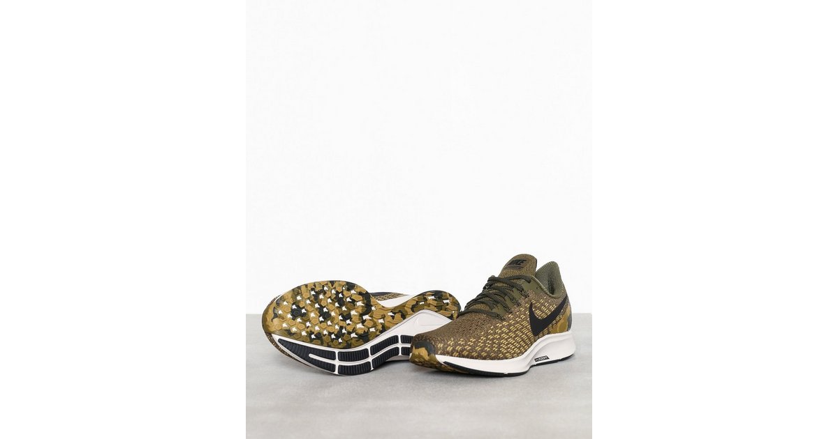 Air zoom outlet pegasus 35 gold