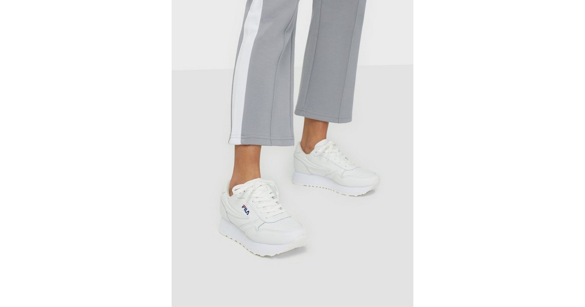 Fila sneakers clearance dam