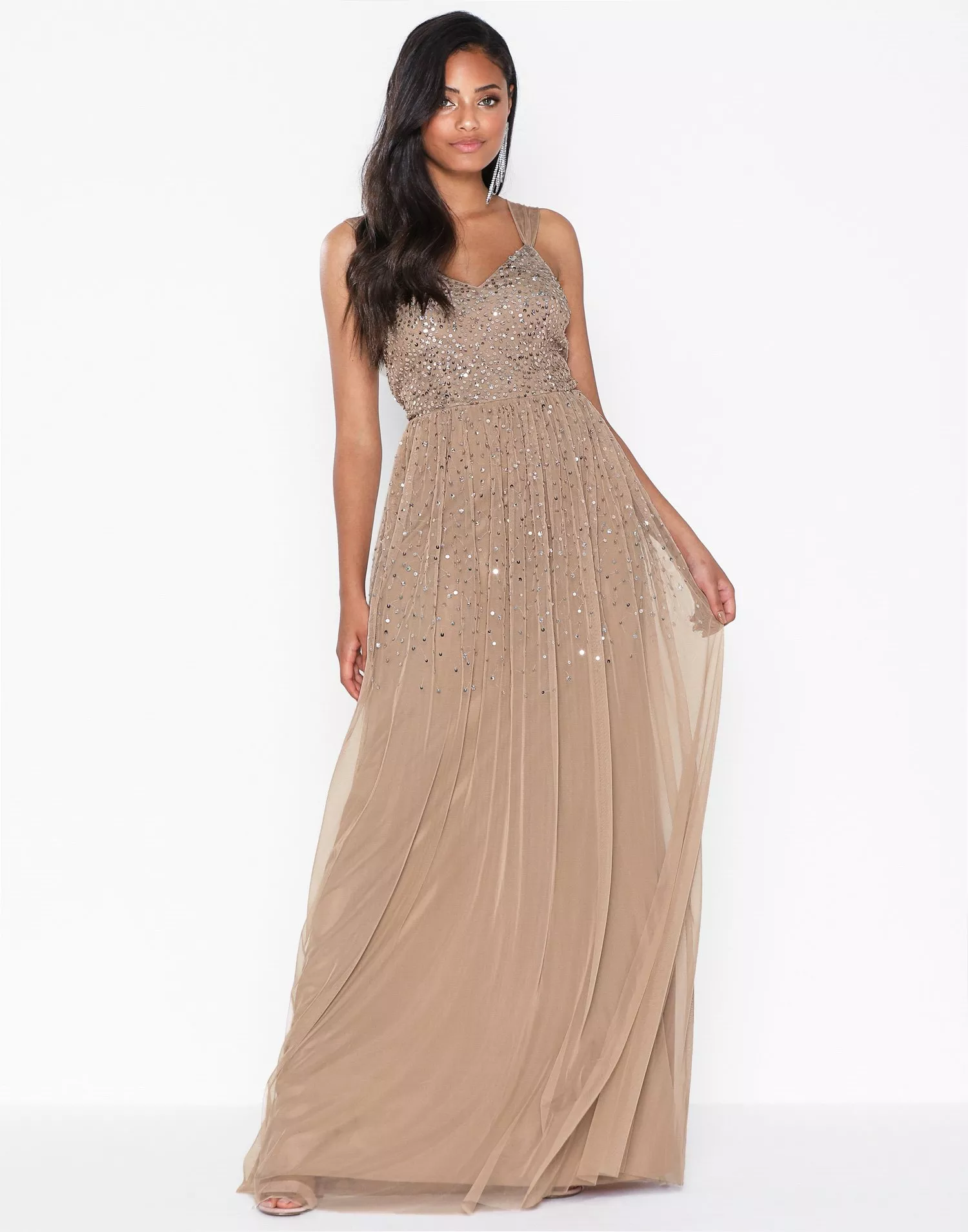 Maya scattered on sale sequin maxi dress