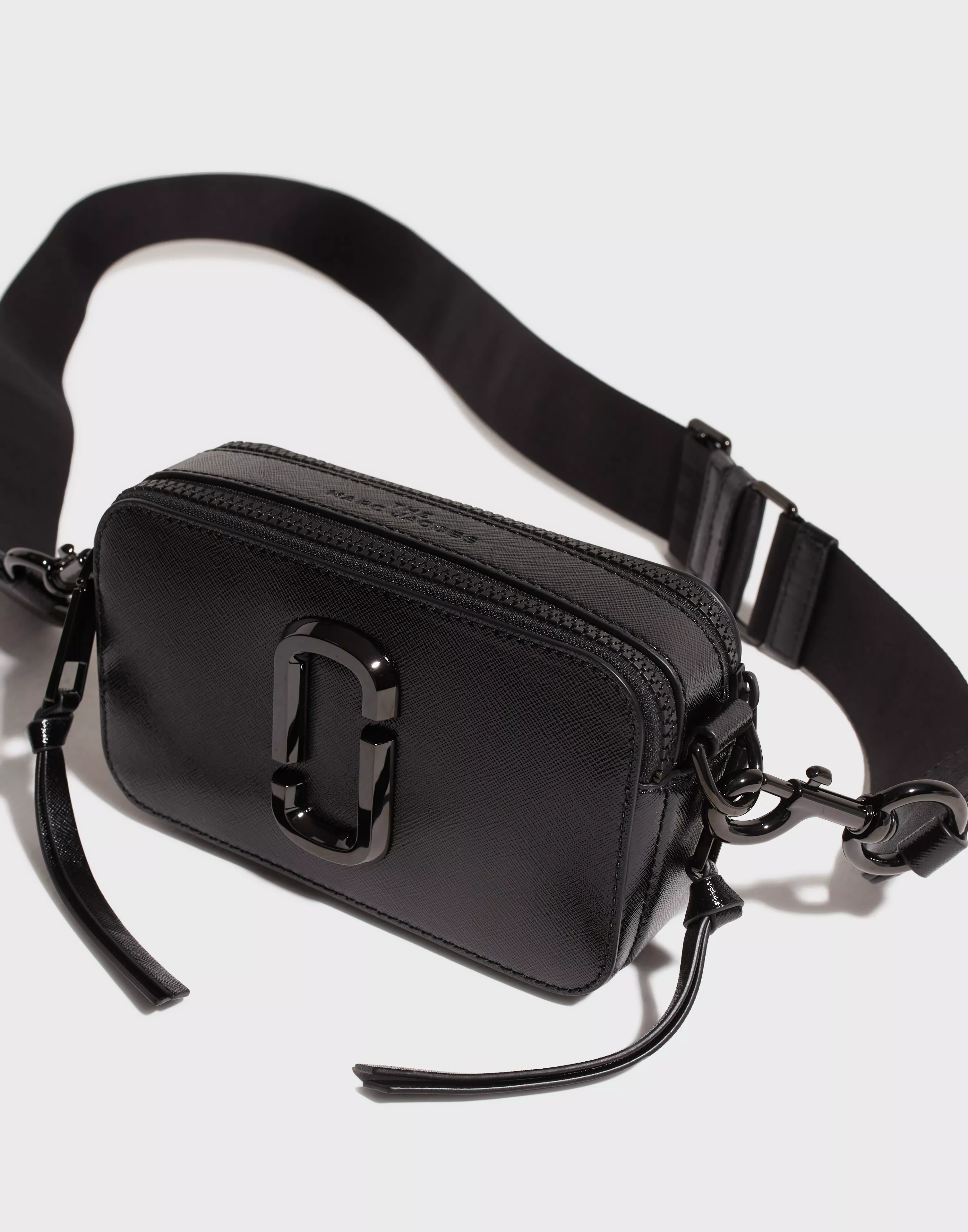 Marc Jacobs Snapshot  DTM Black [ Dye To Match ] : A Brief Close Up Review  #Snapshot #相机包 