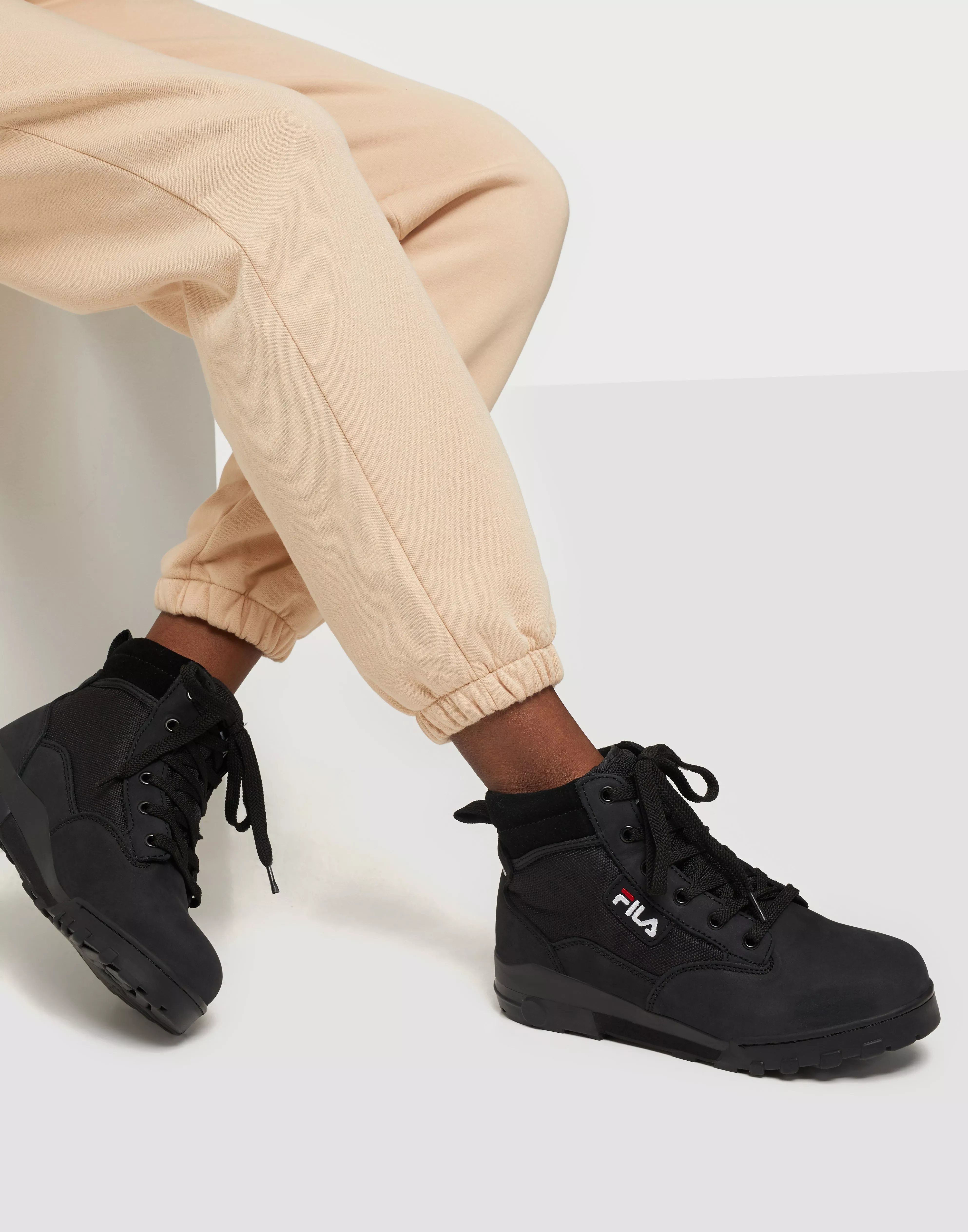 Fila hot sale grunge black