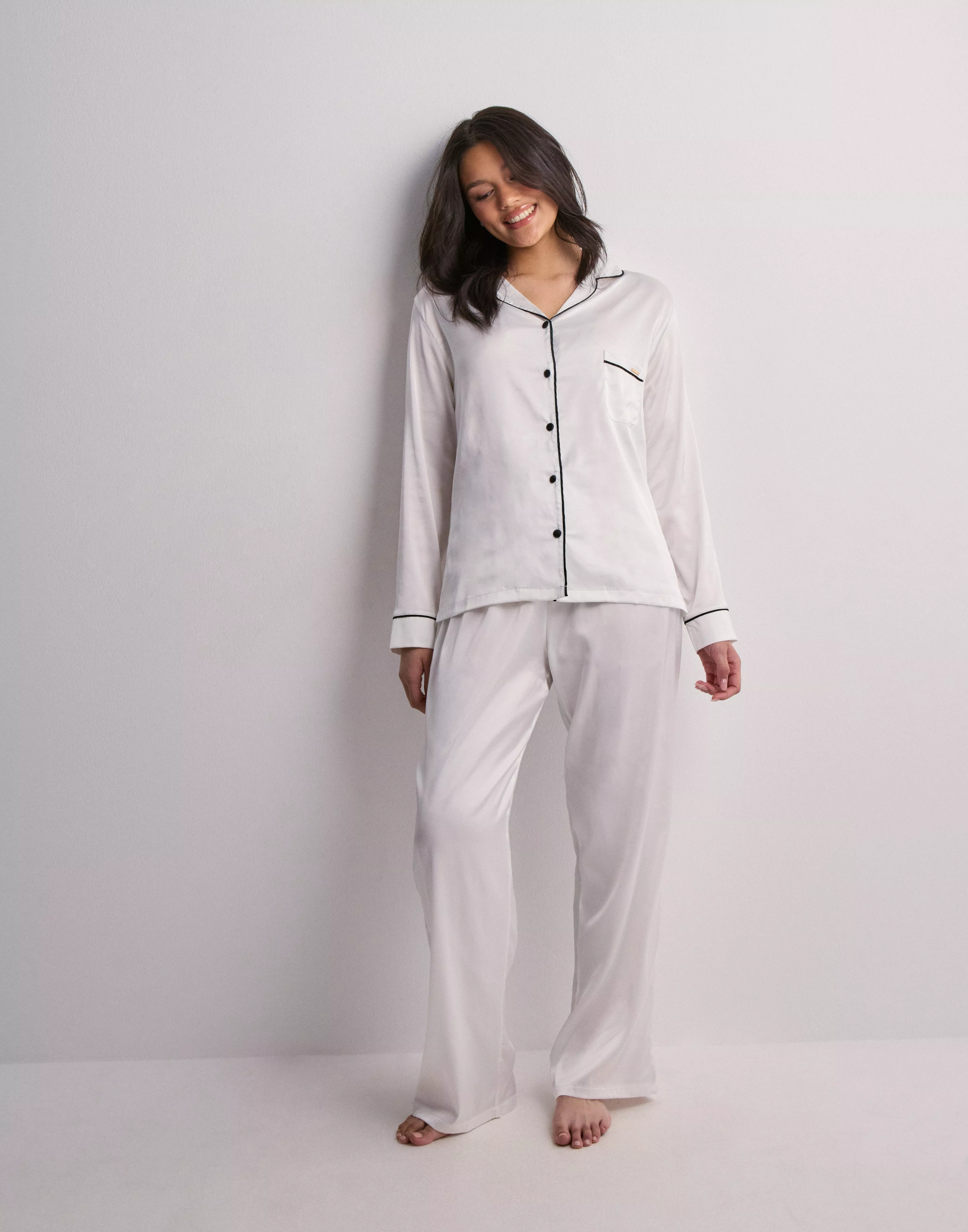 Bluebella claudia discount satin pyjama set