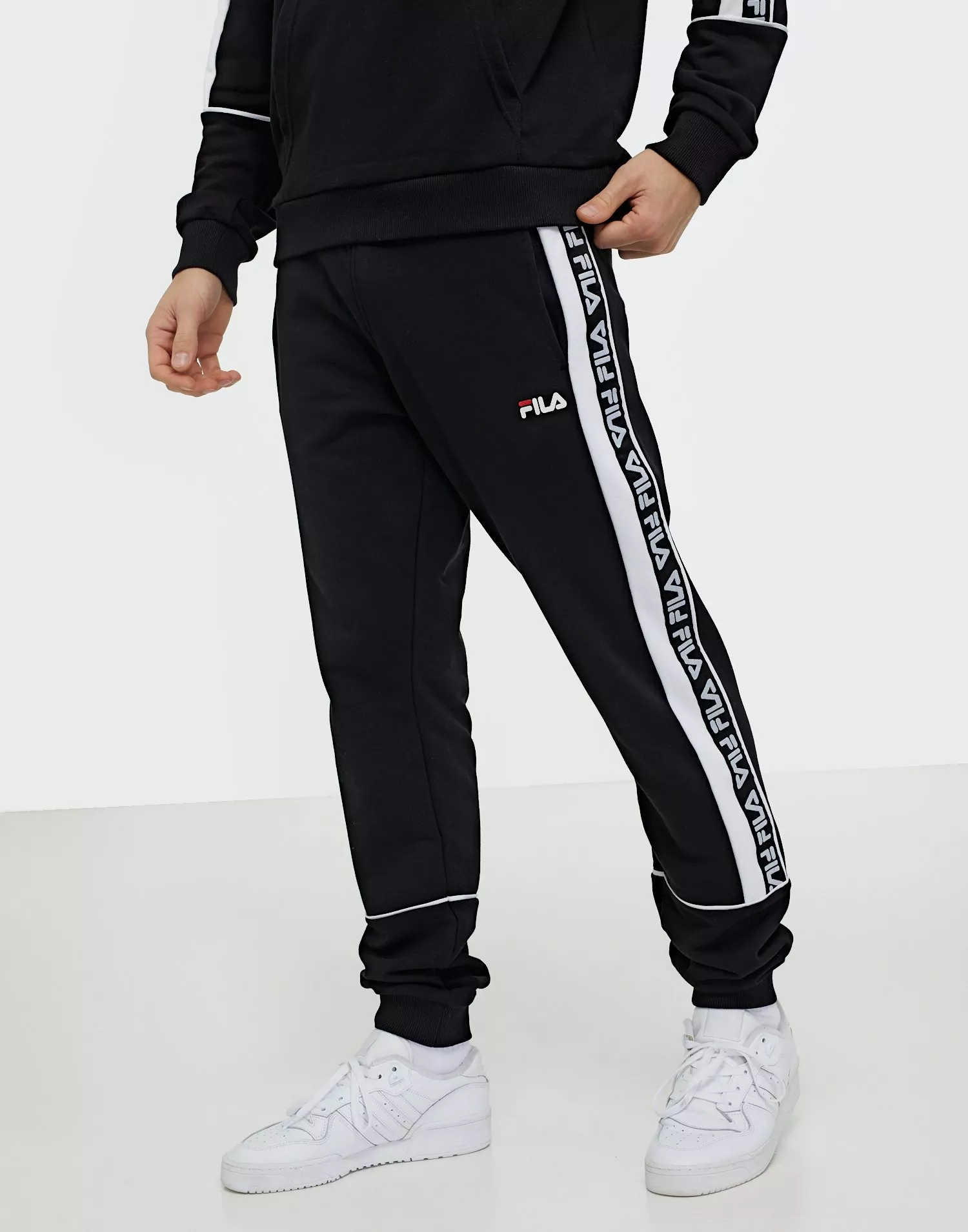 Fila cheap sweatpants mens