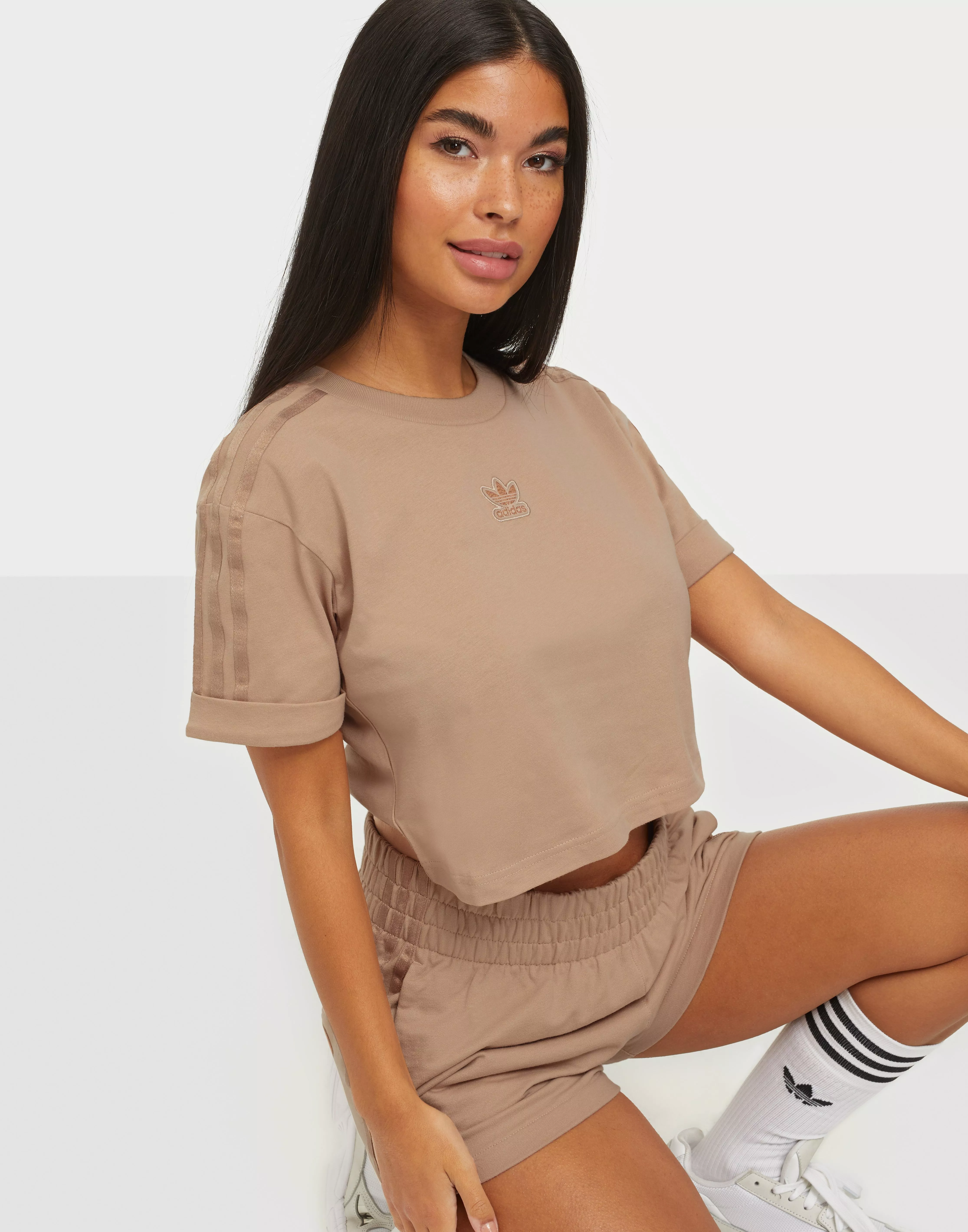 Adidas cropped t clearance shirt