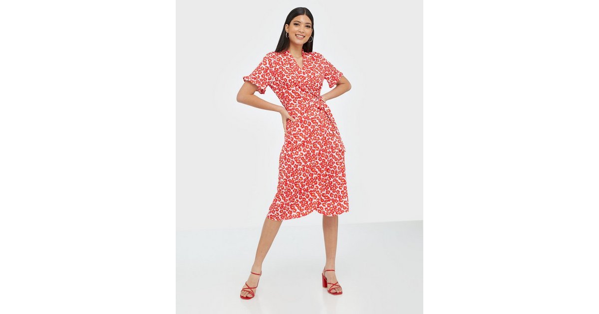 Buy Pieces PCAMICE SS MIDI WRAP DRESS - Red | Nelly.com