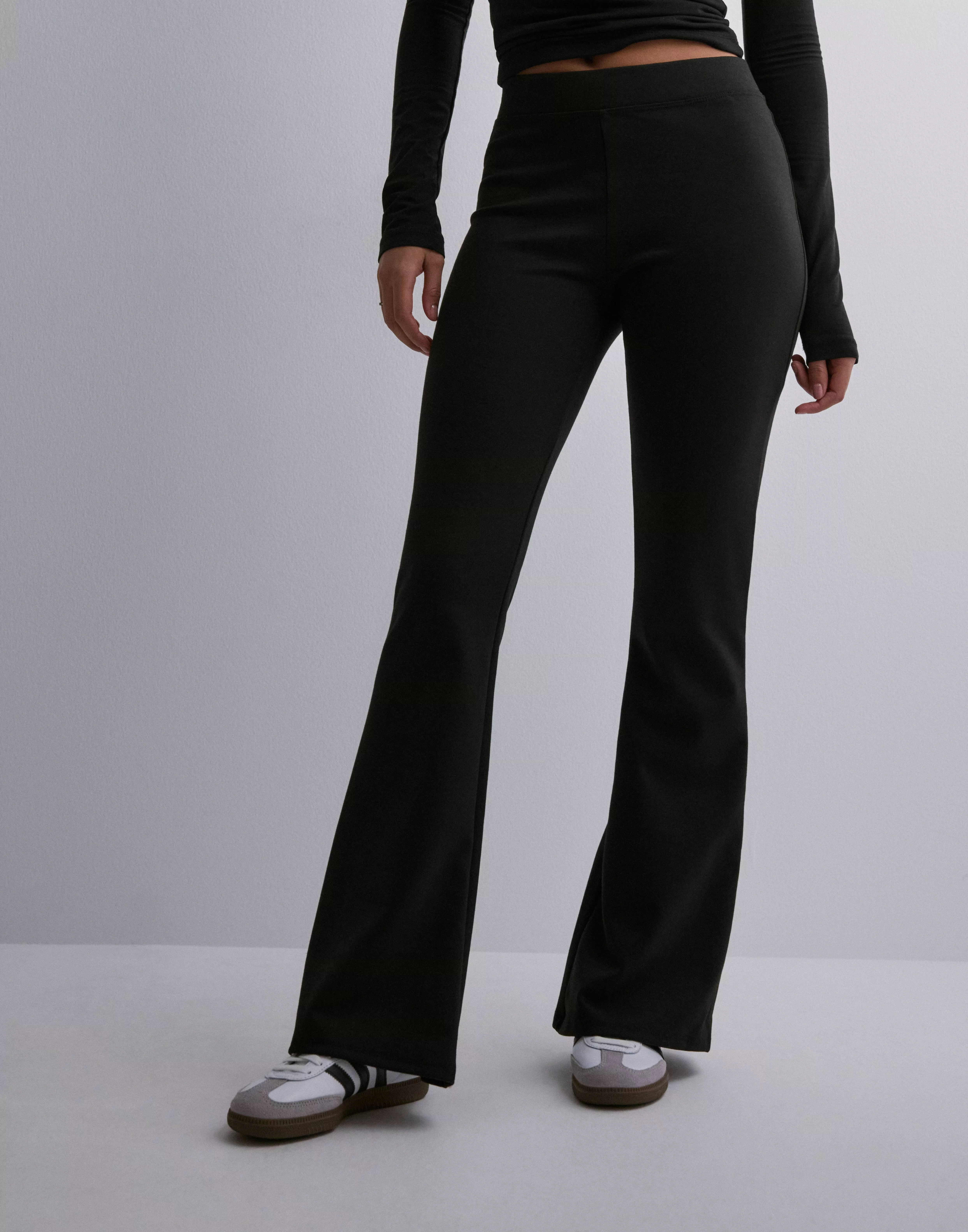 Buy Only ONLFEVER STRETCH FLAIRED PANTS JRS - Black
