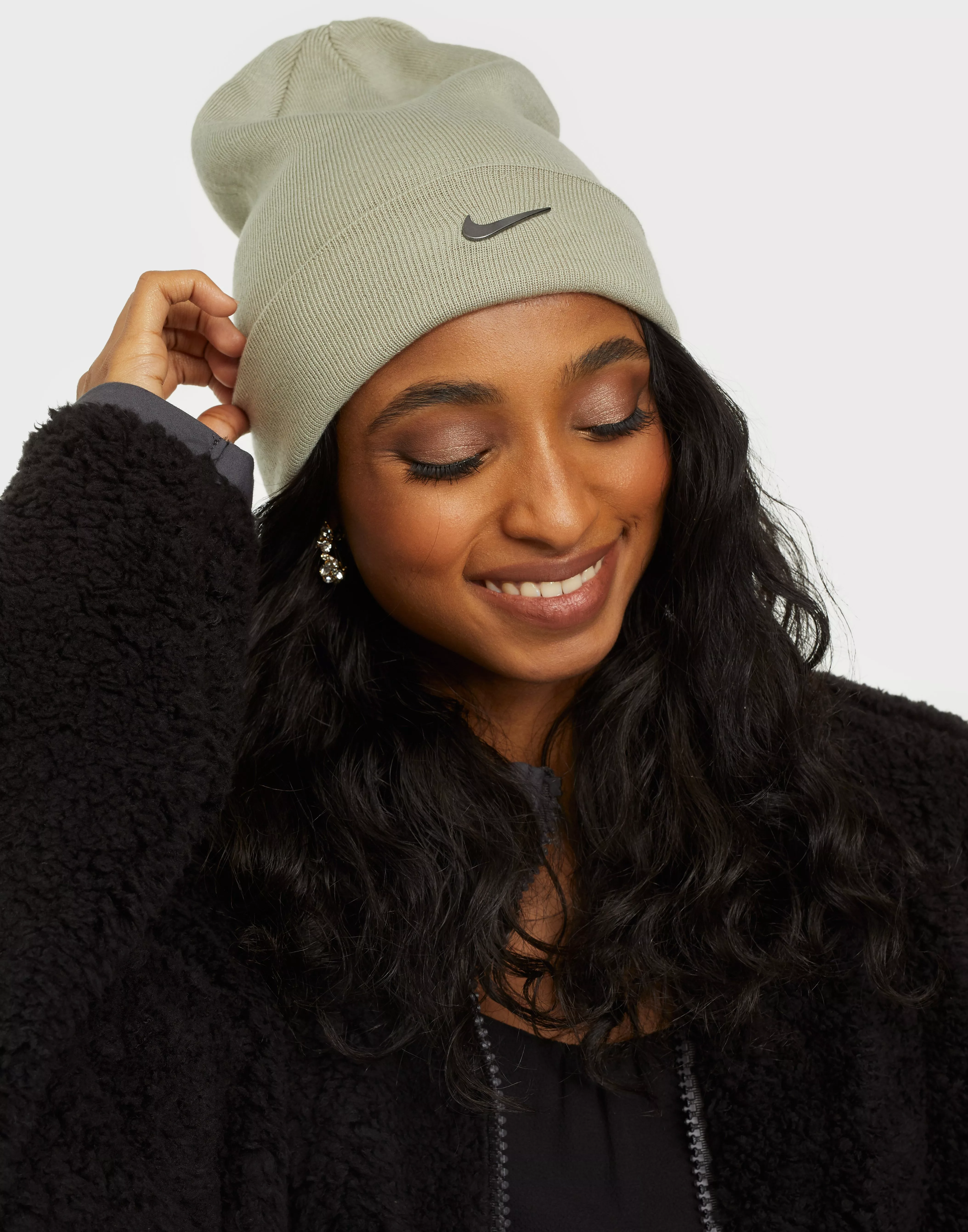 Buy Nike U NSW BEANIE CUFFED SWOOSH - Stone | Nelly.com