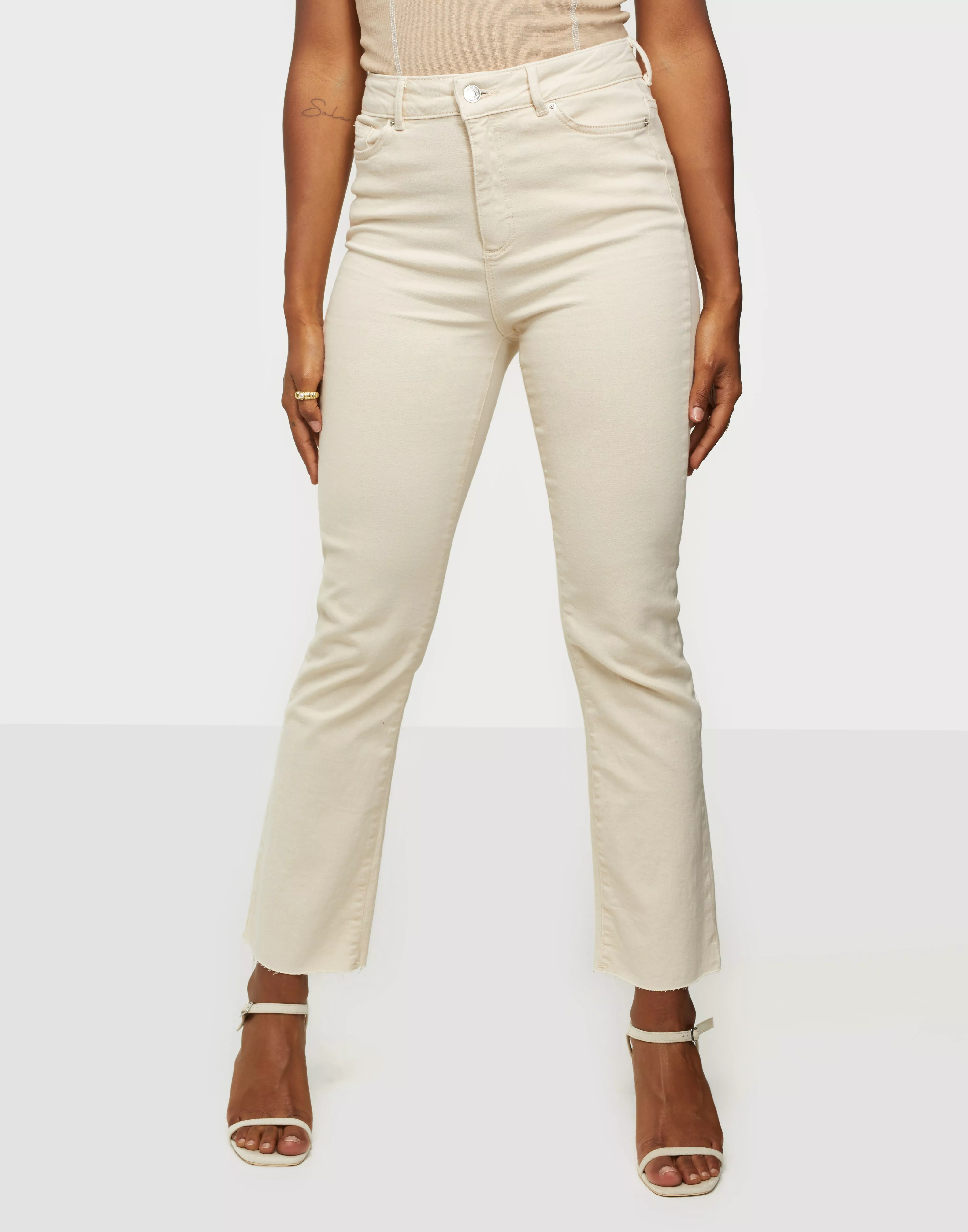 Buy Vero Moda VMSTELLA HR KICK FLARE JEANS BIRCH - Birch | Nelly.com