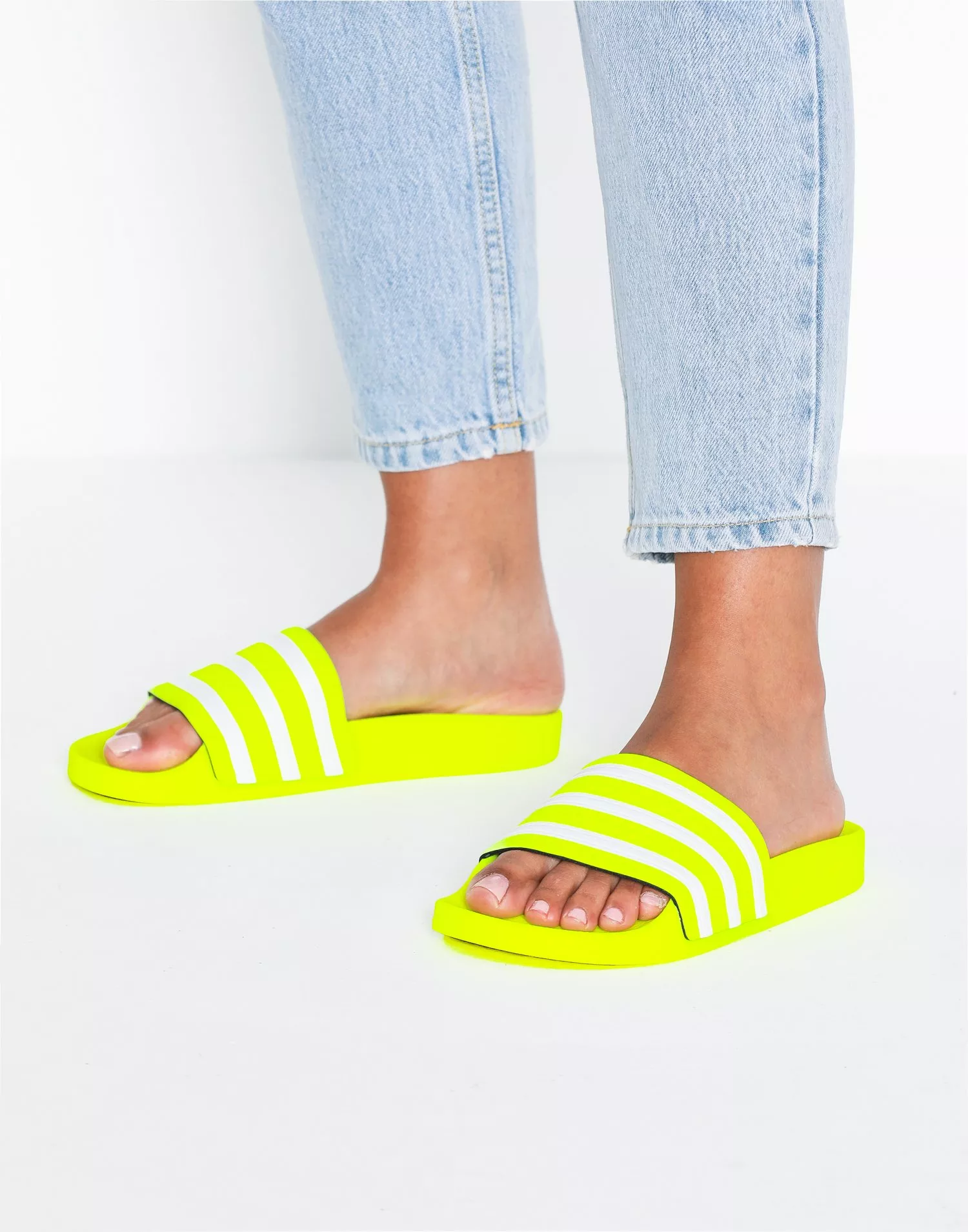 Oneerlijkheid zoom Razernij Buy Adidas Originals Adilette - Neon | Nelly.com