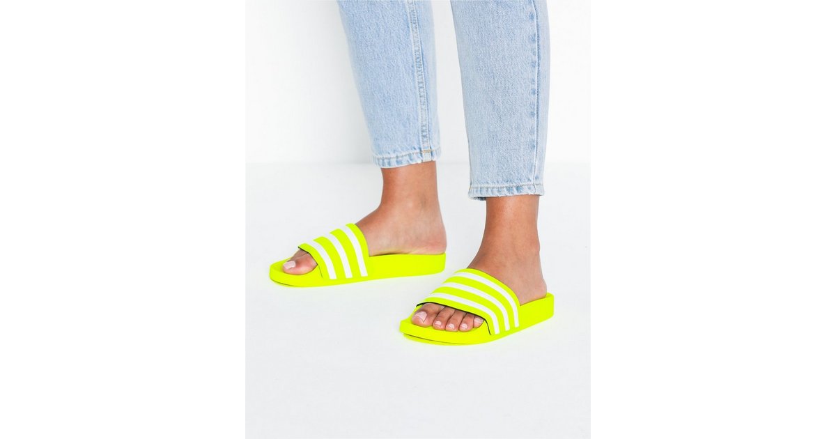 Neon store adidas slippers