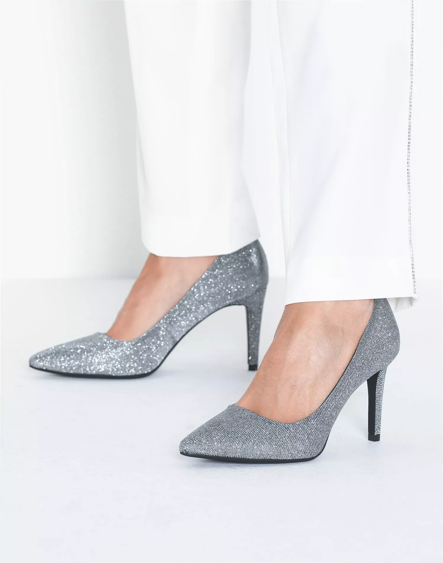 Michael kors dorothy discount flex pump silver