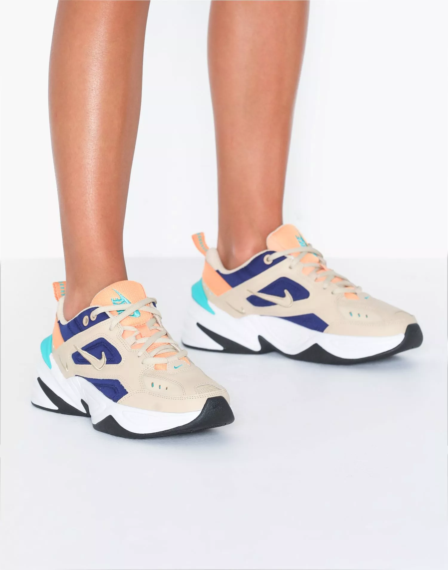 Nike wmns shop m2k tekno beige