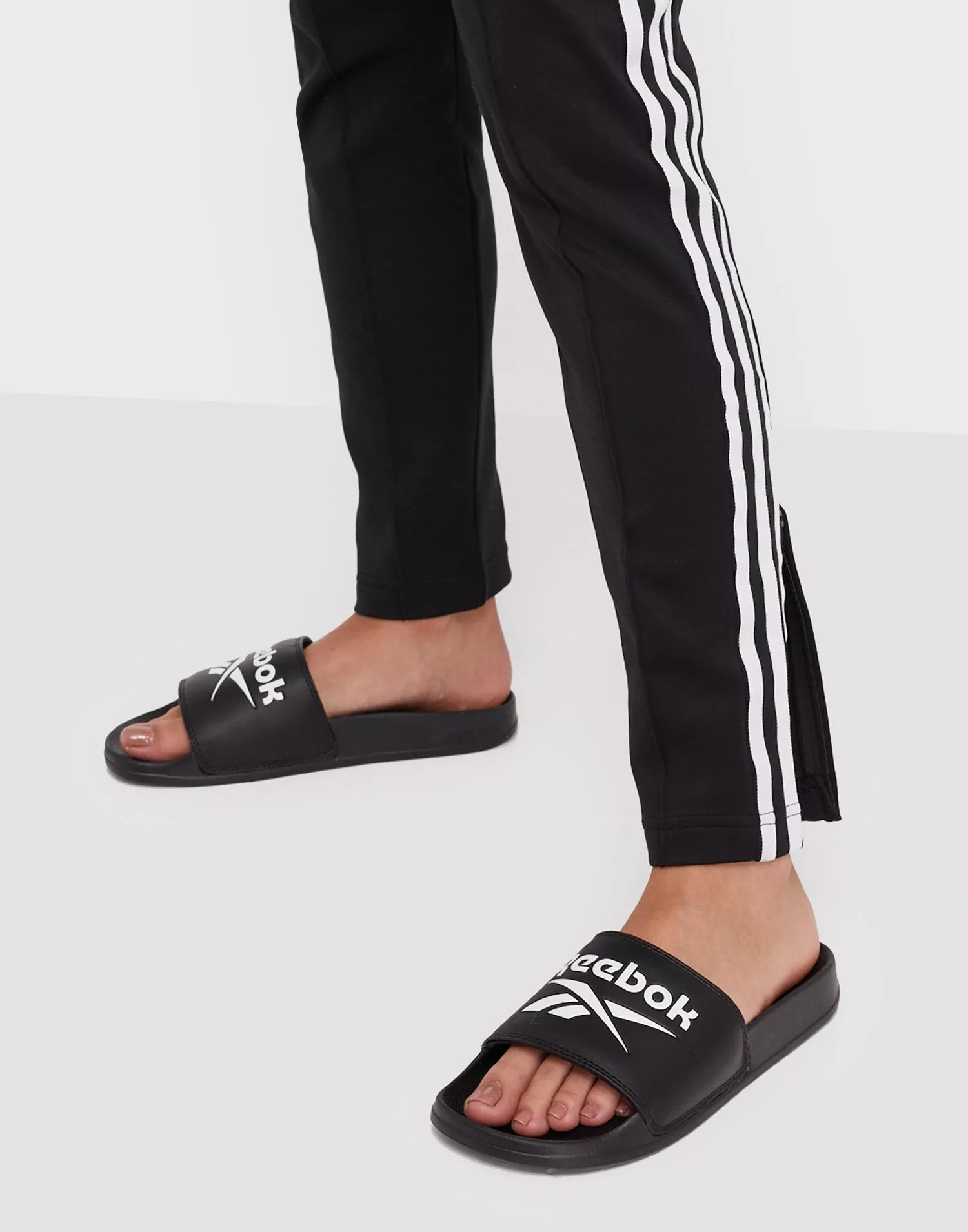 Reebok cheap classic sliders