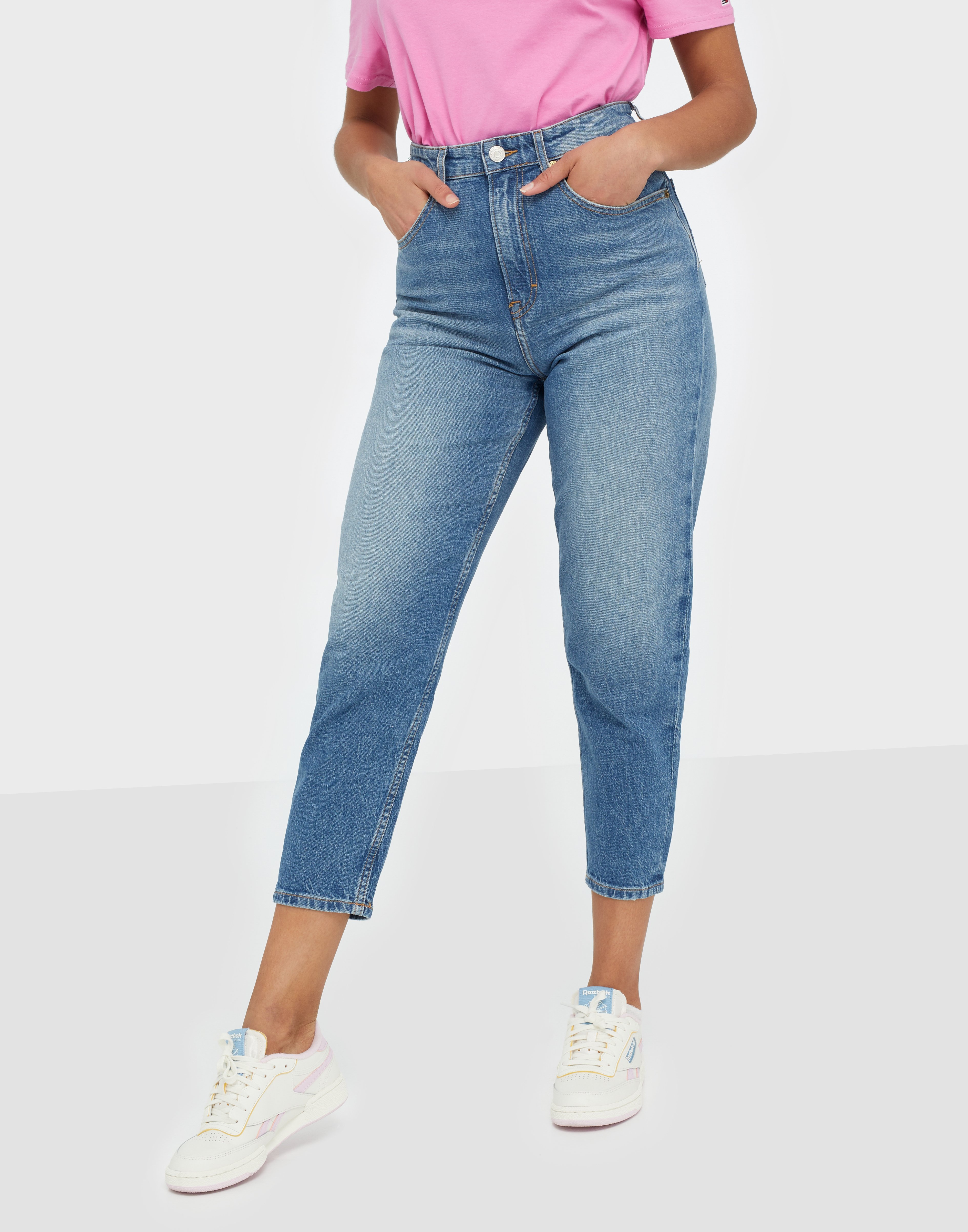 tommy jeans mom jean hr tapered