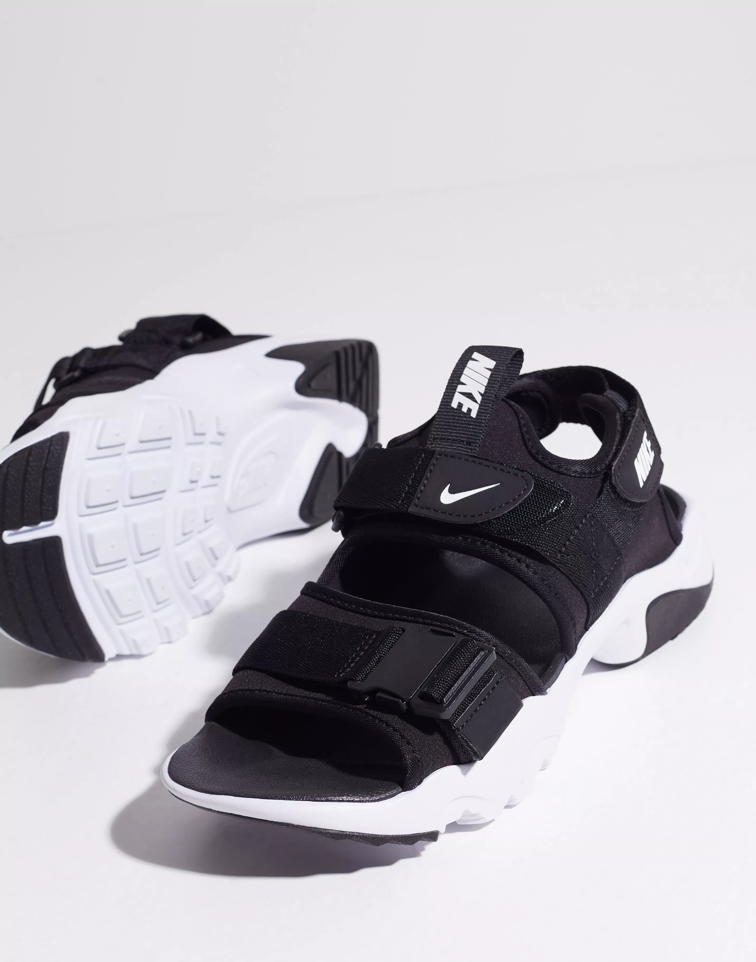 Nike on sale nsw sandal