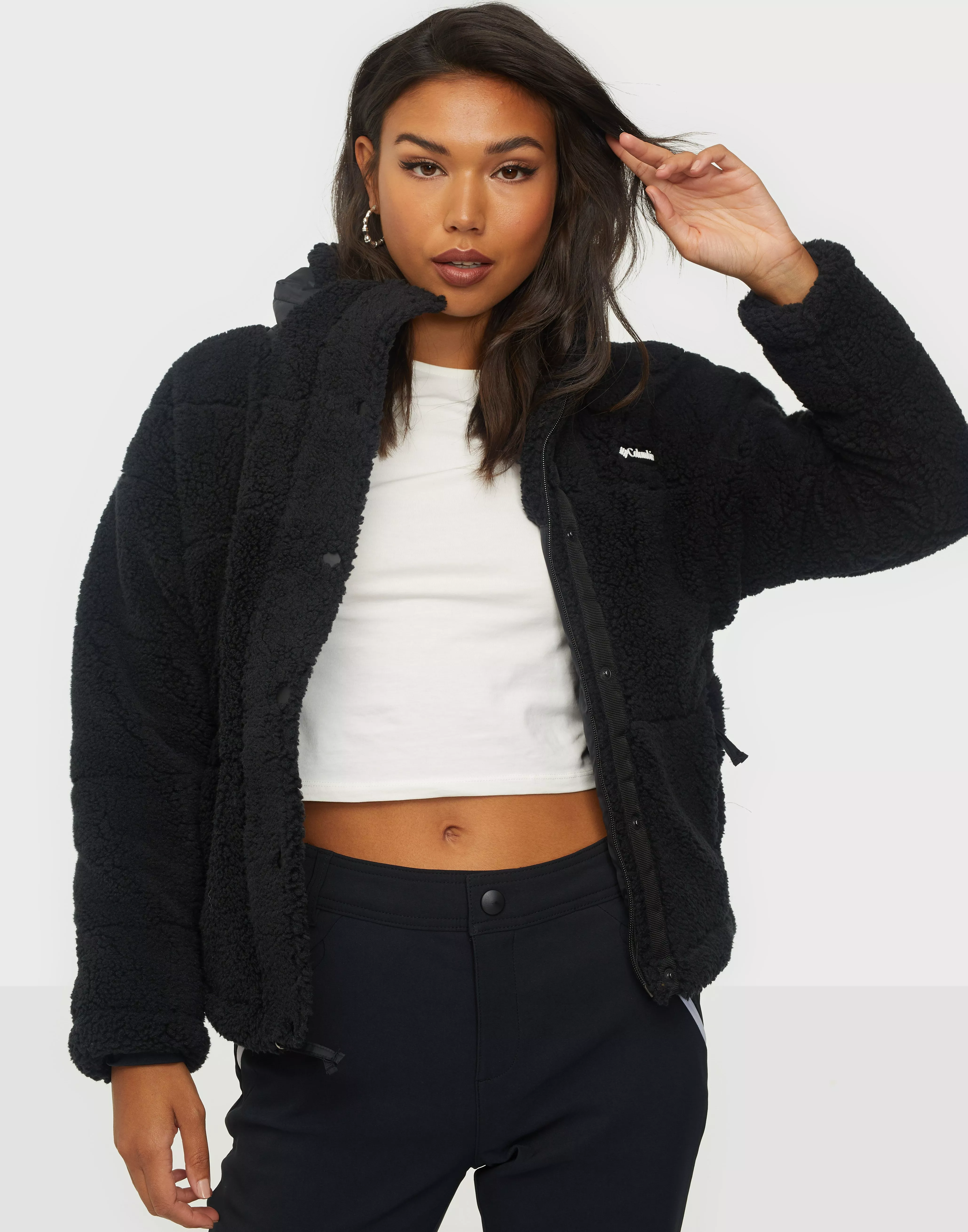 Black Columbia lodge cropped Sherpa jacket with hood - Depop