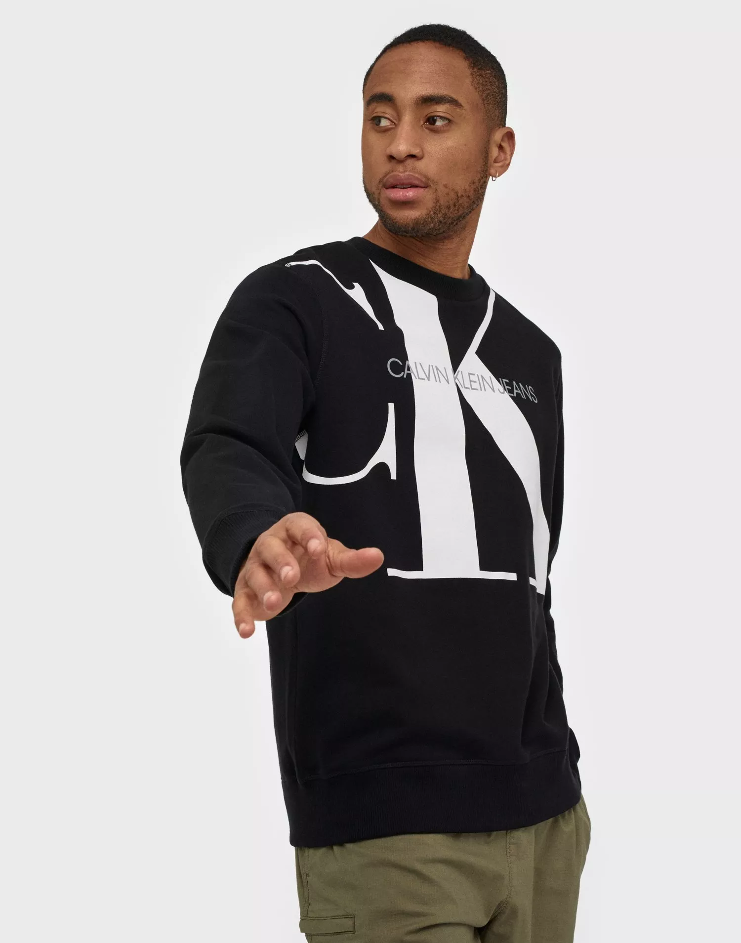 Calvin klein monogram crew on sale neck