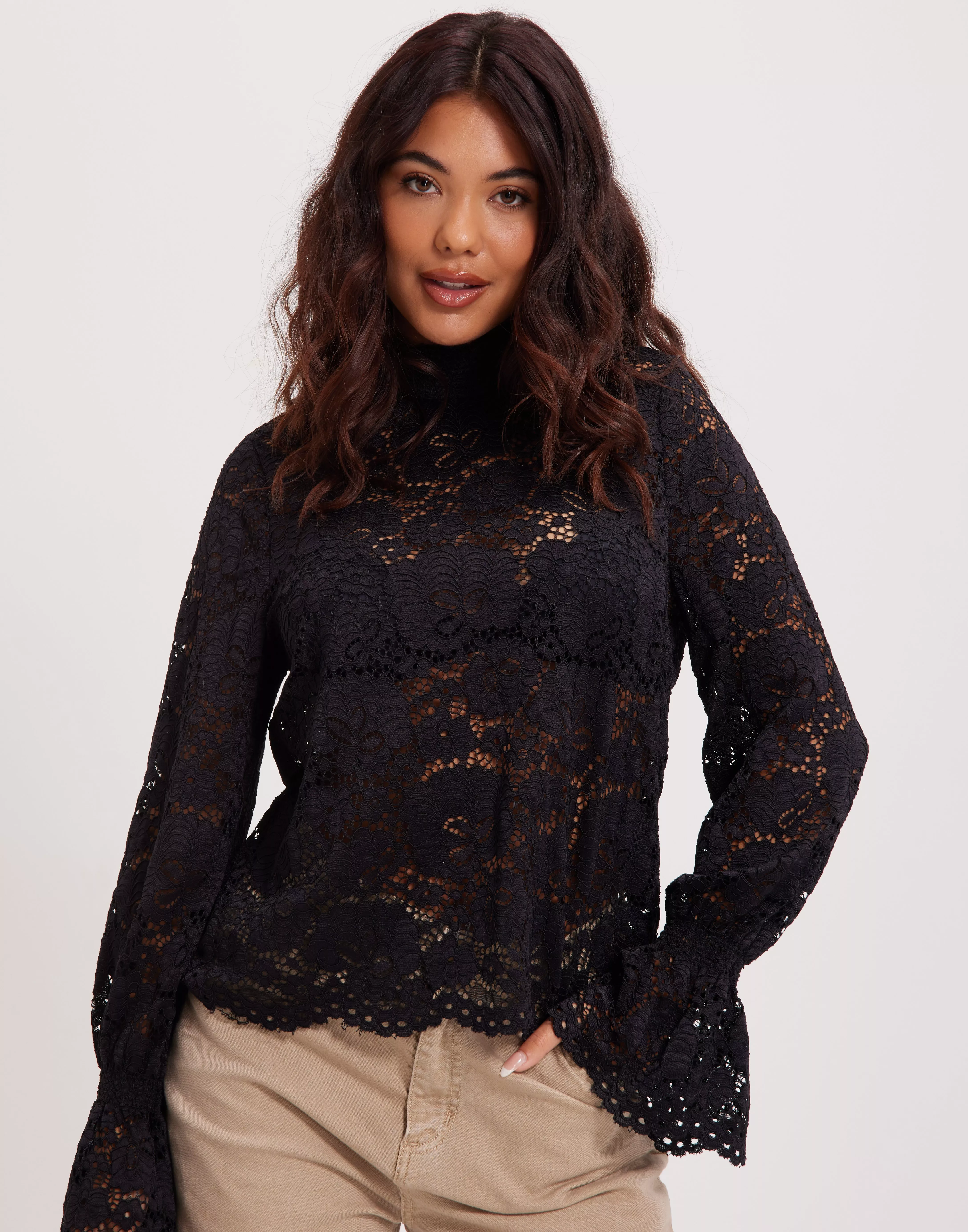 PCRAITA LS LACE TOP