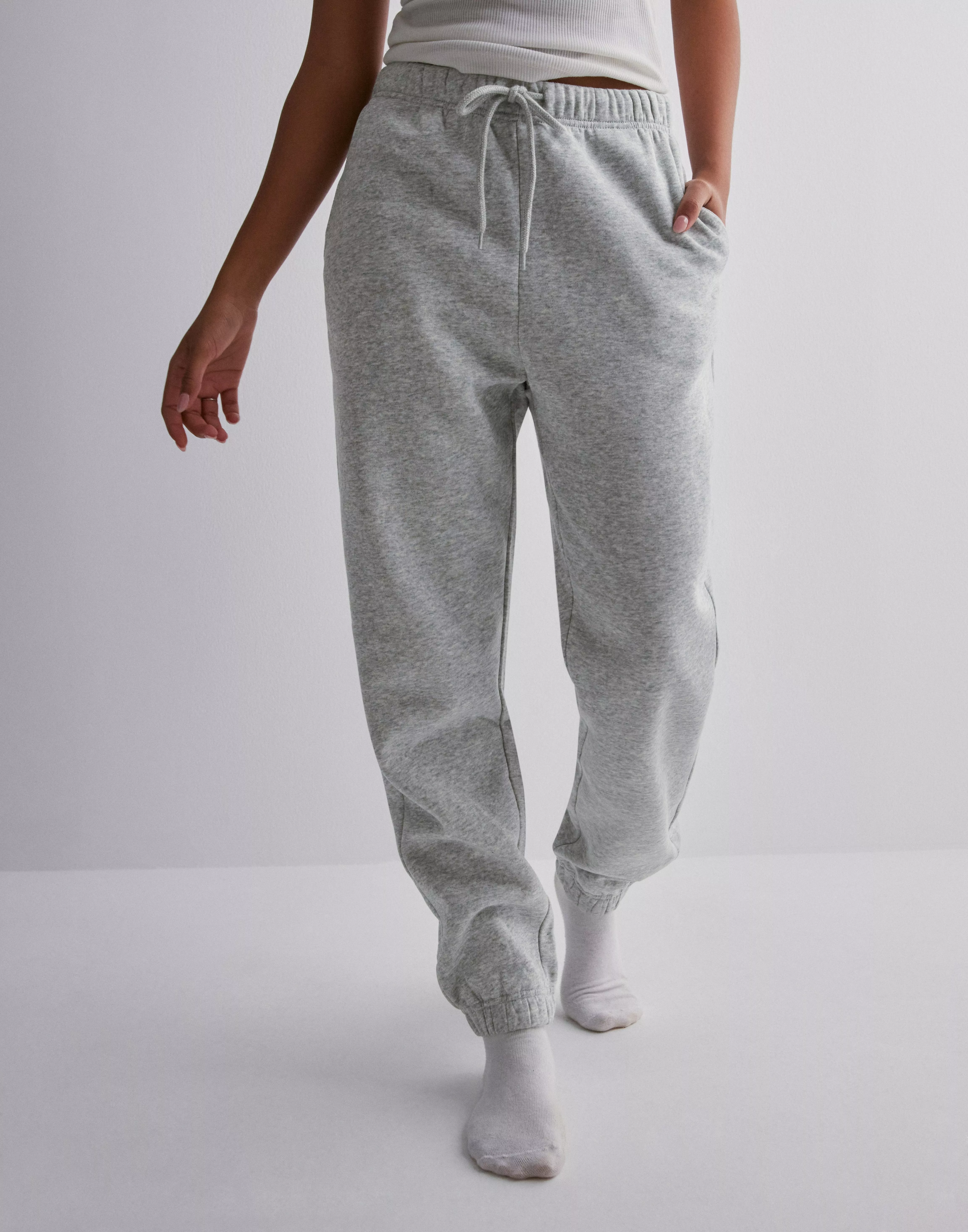 Straight-cut Sweatpants - Light gray melange - Ladies