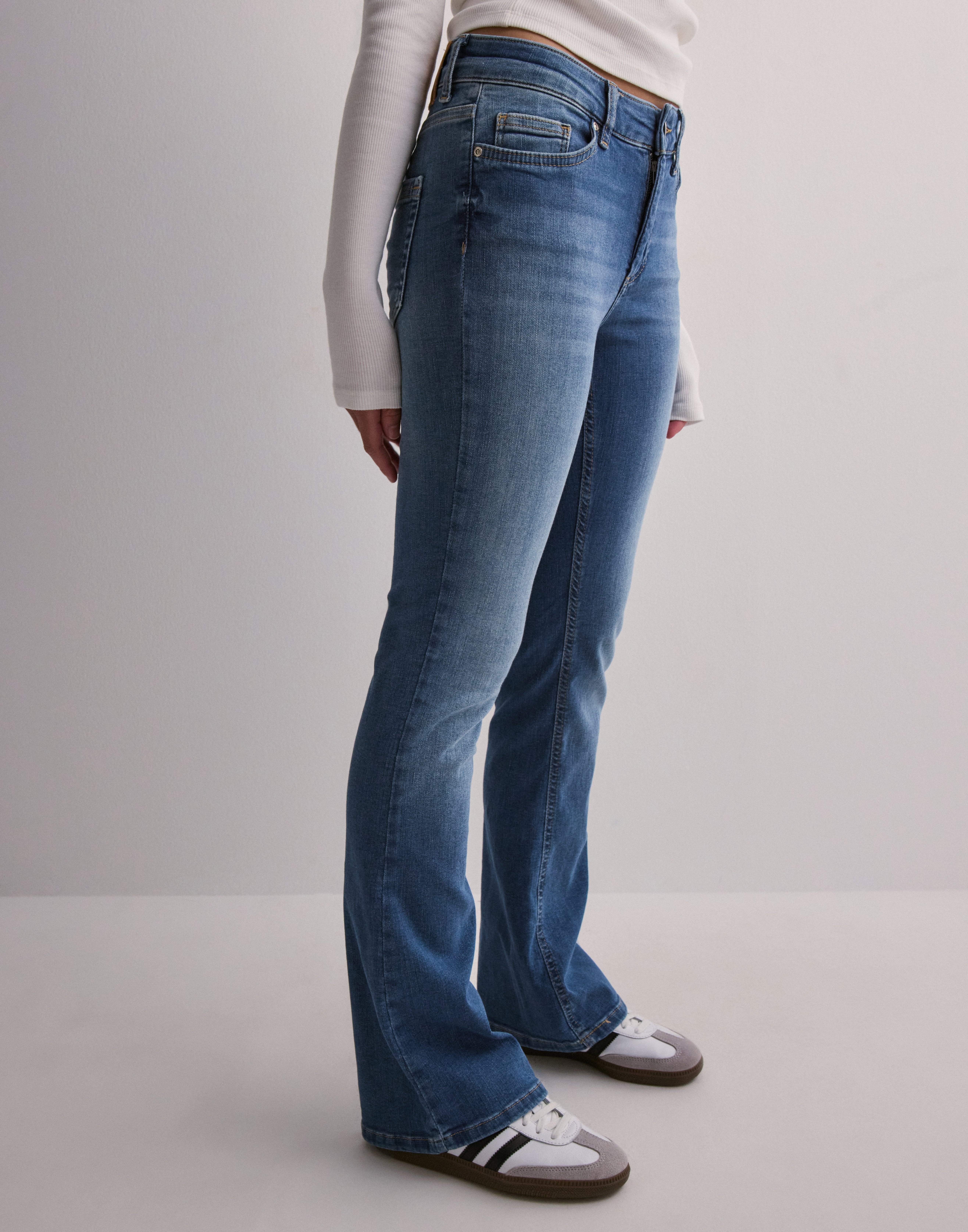 onlblush life mid flared jeans