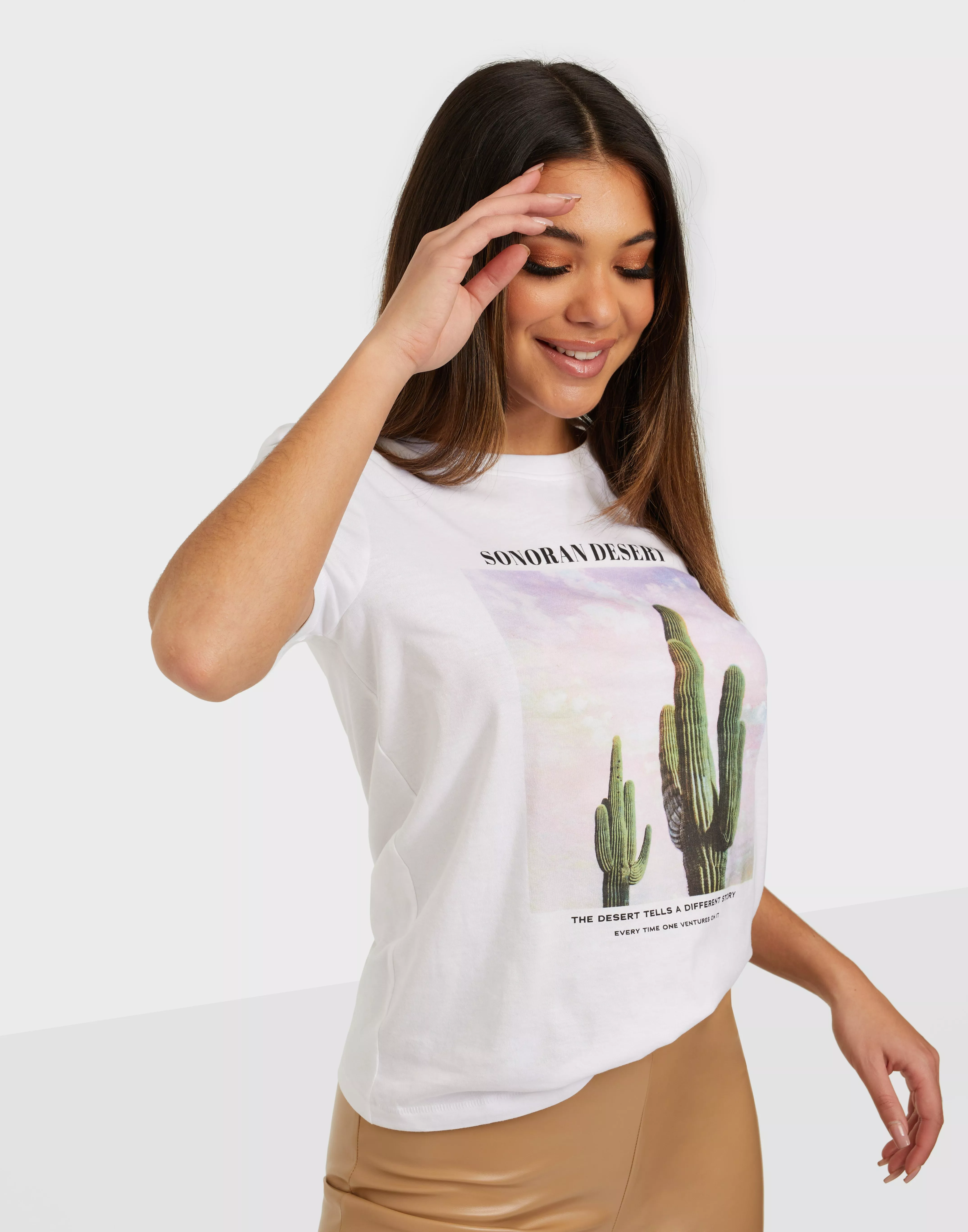 Buy Only ONLLALA LIFE REG S/S TOP BOX JRS - Bright White Cactus