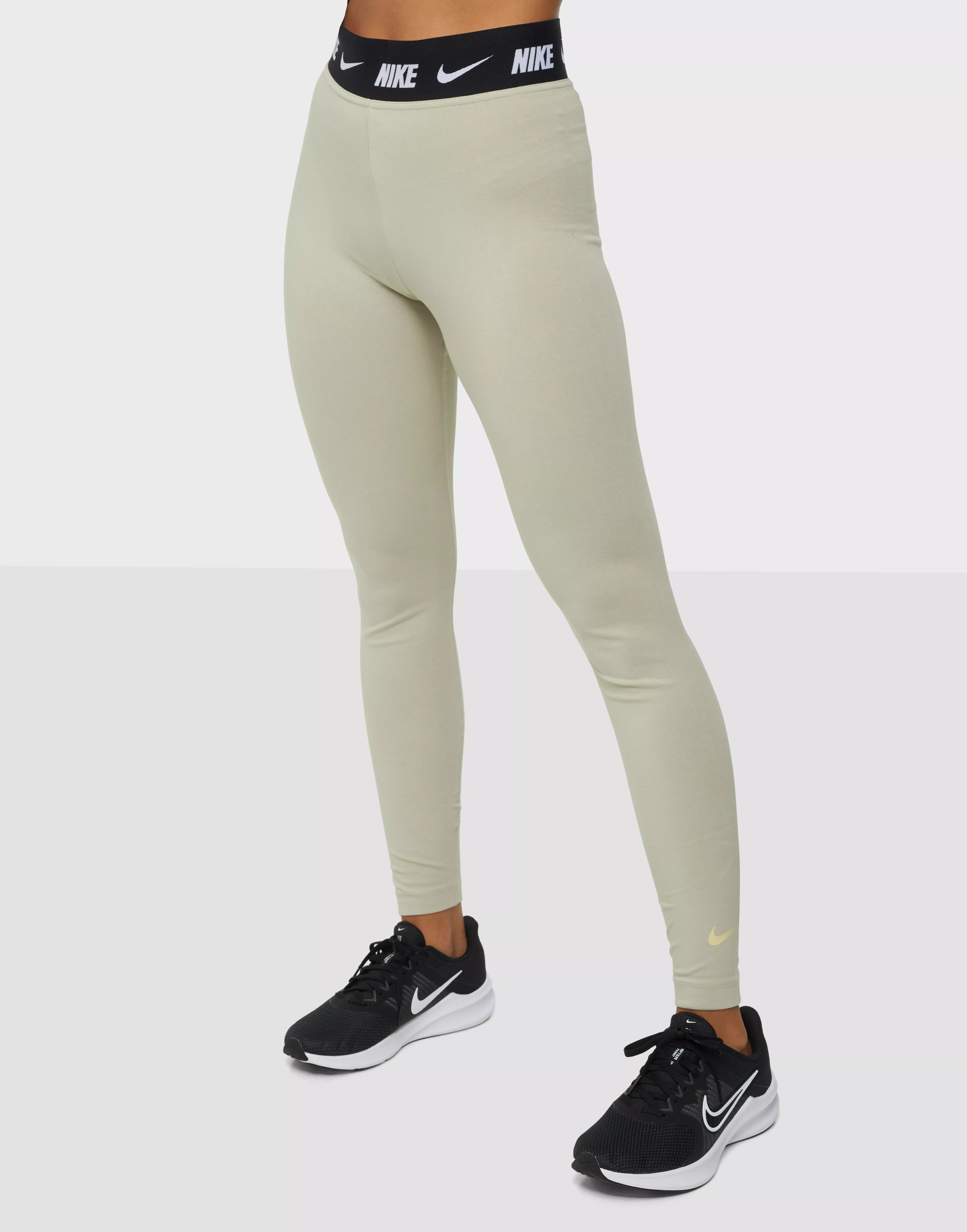 Beige hotsell nike leggings