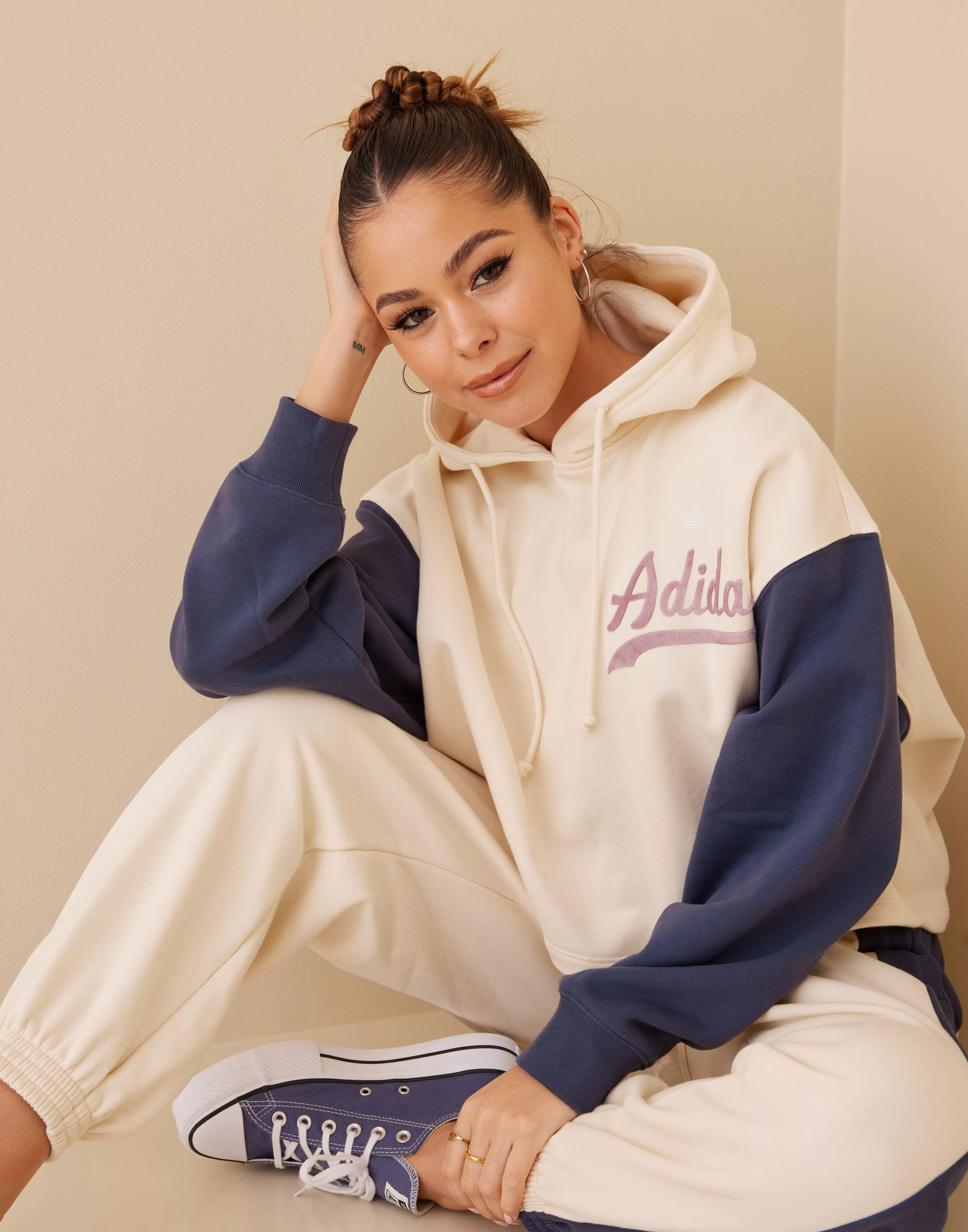 Adilette hoodie best sale