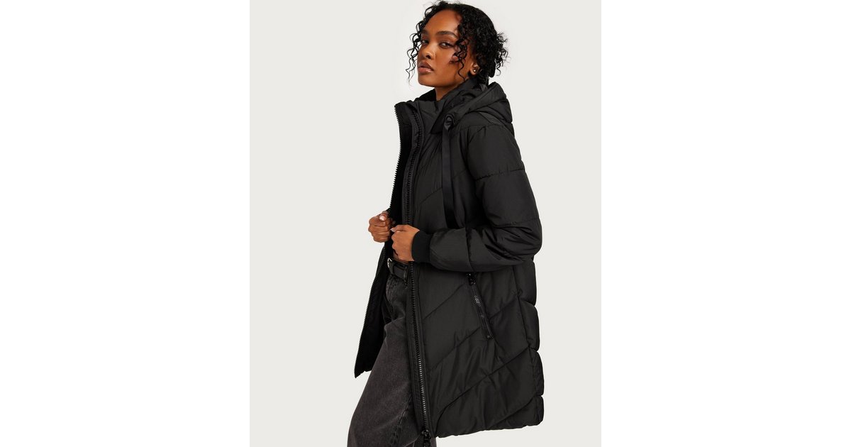 jdy padded jacket in black