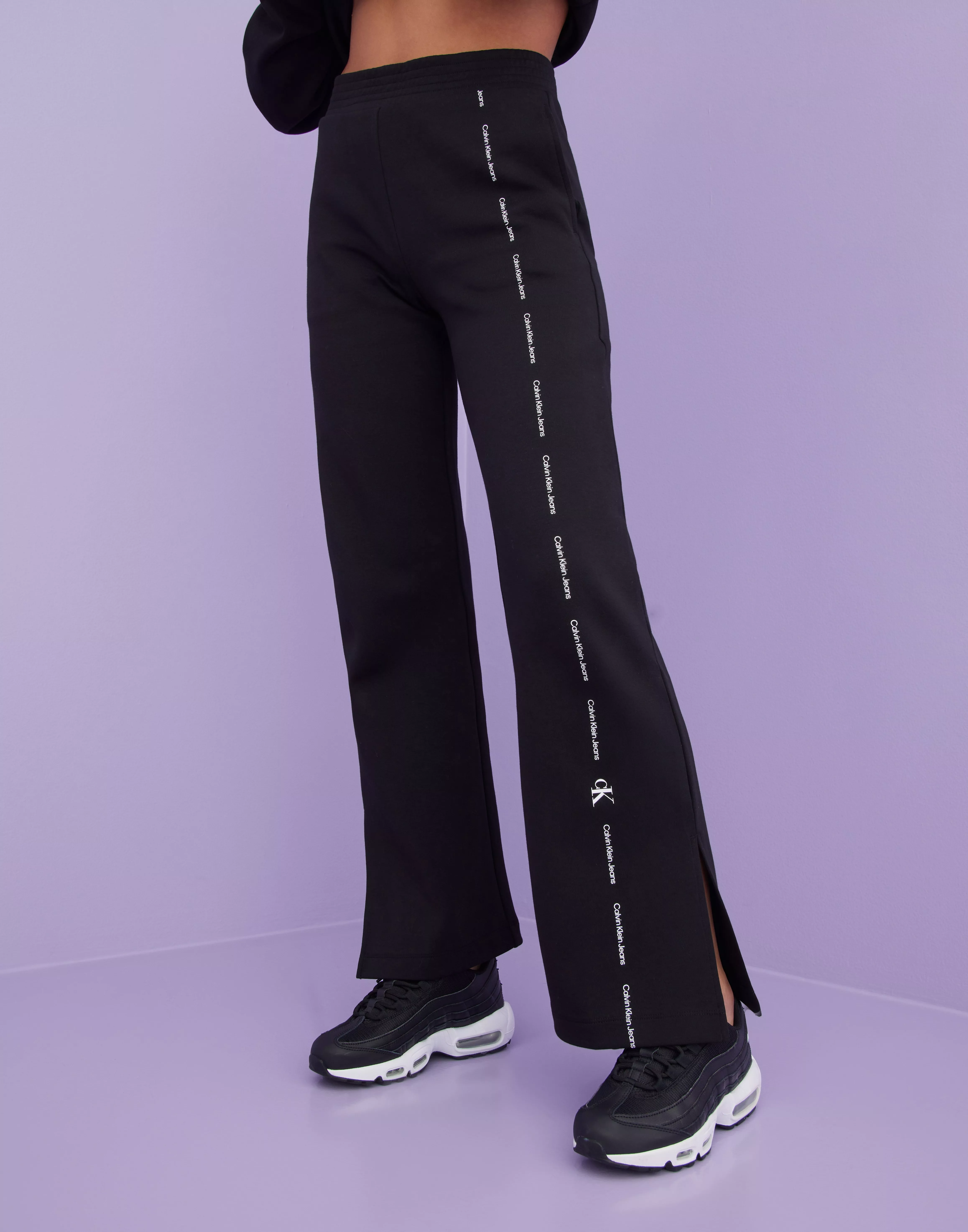 Buy Calvin Klein Jeans REPEAT LOGO JOG PANT - Black | Stretchhosen