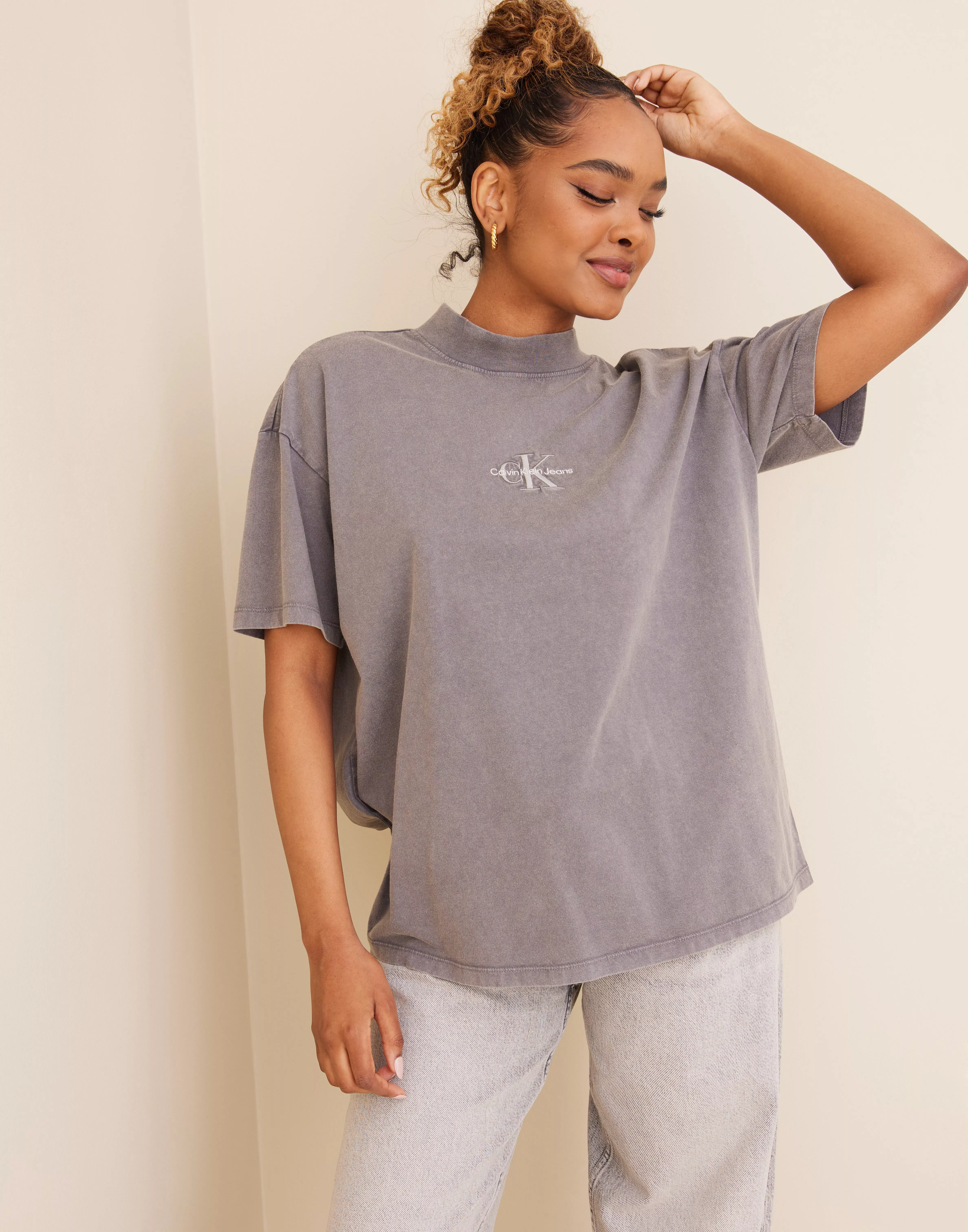 Buy Calvin Klein Jeans MONOGRAM WASHED BOYFRIEND TEE - Grey 