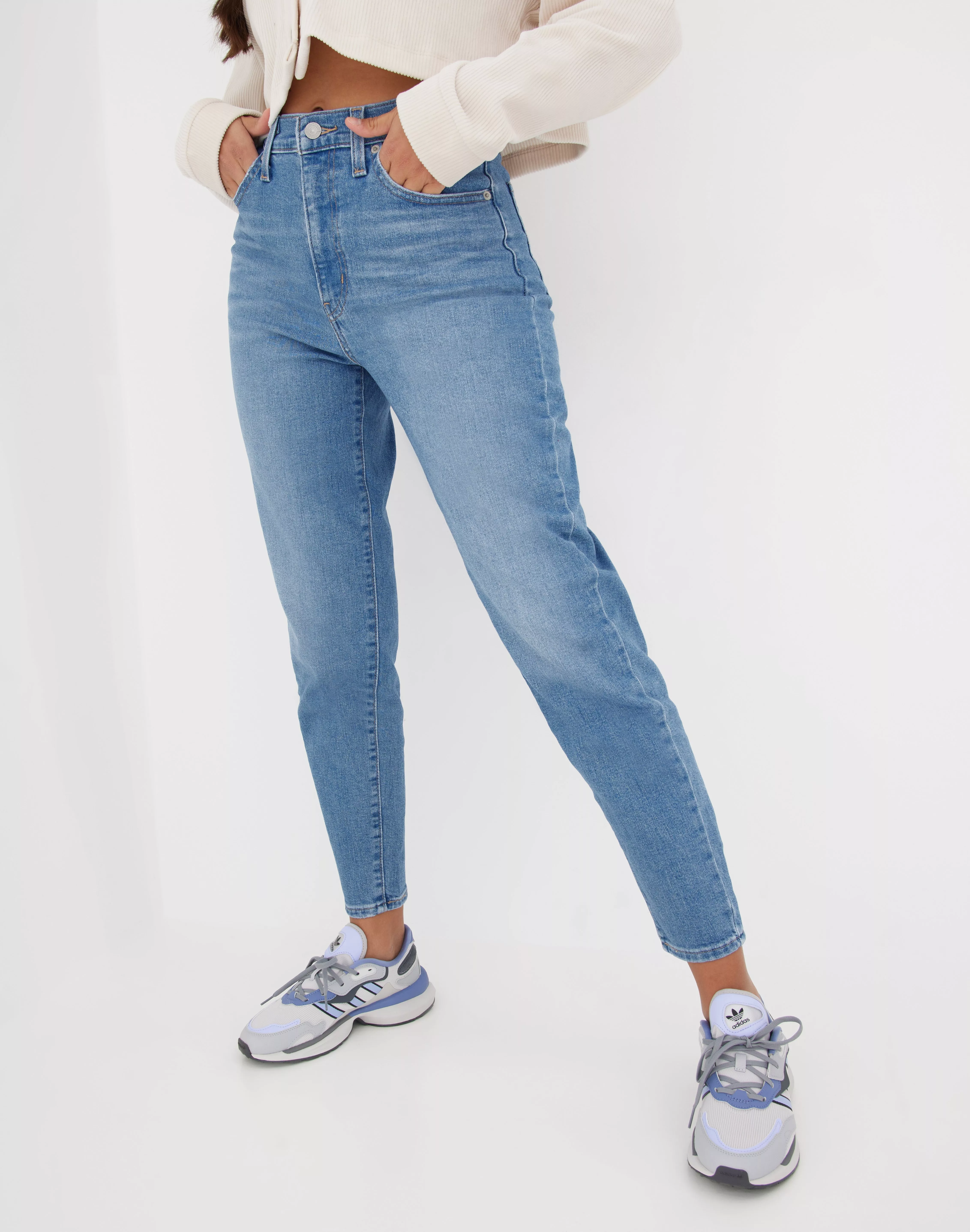 levis high waisted mom jeans